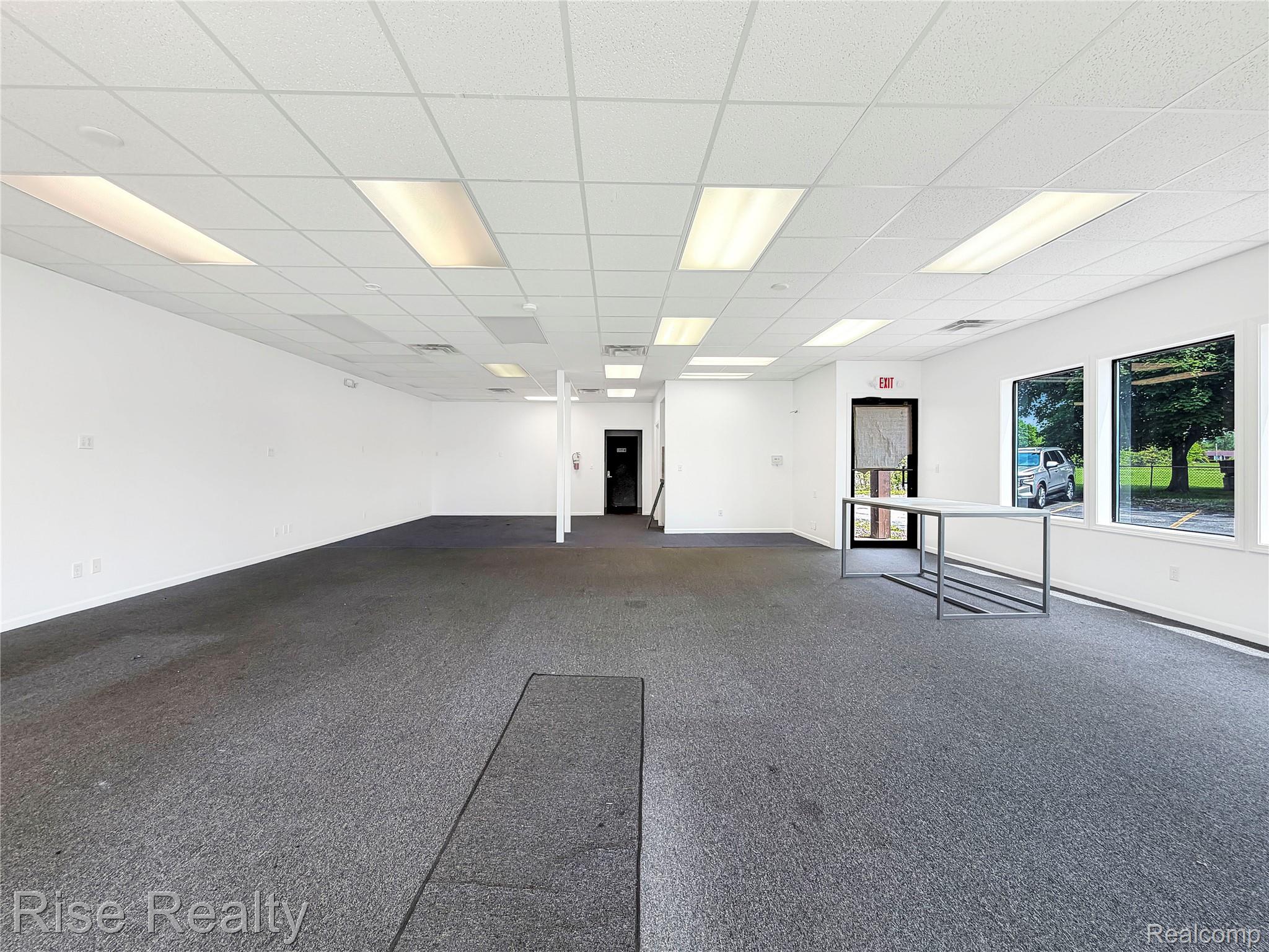 4449 S Saginaw Street Property Photo 4