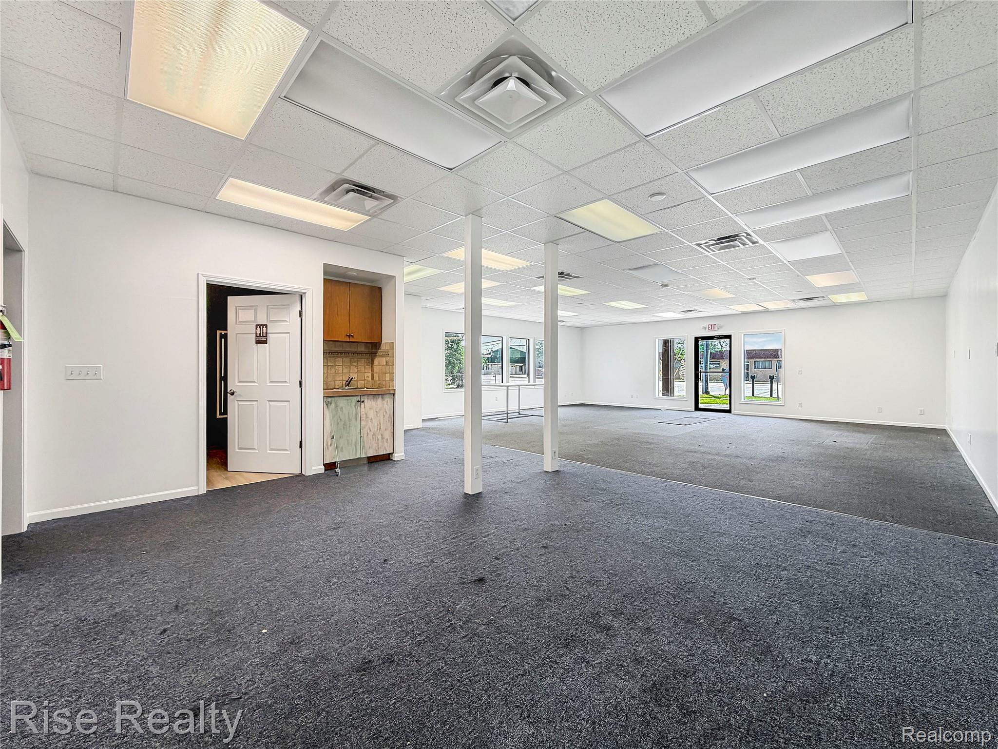4449 S Saginaw Street Property Photo 6