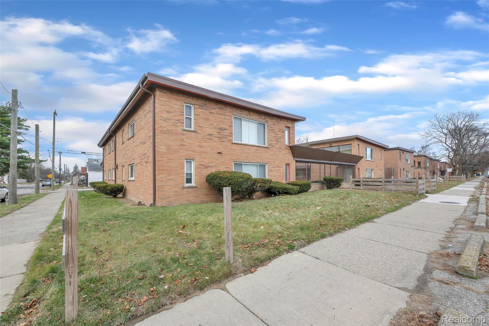 16721 Greenfield Road Property Photo 1