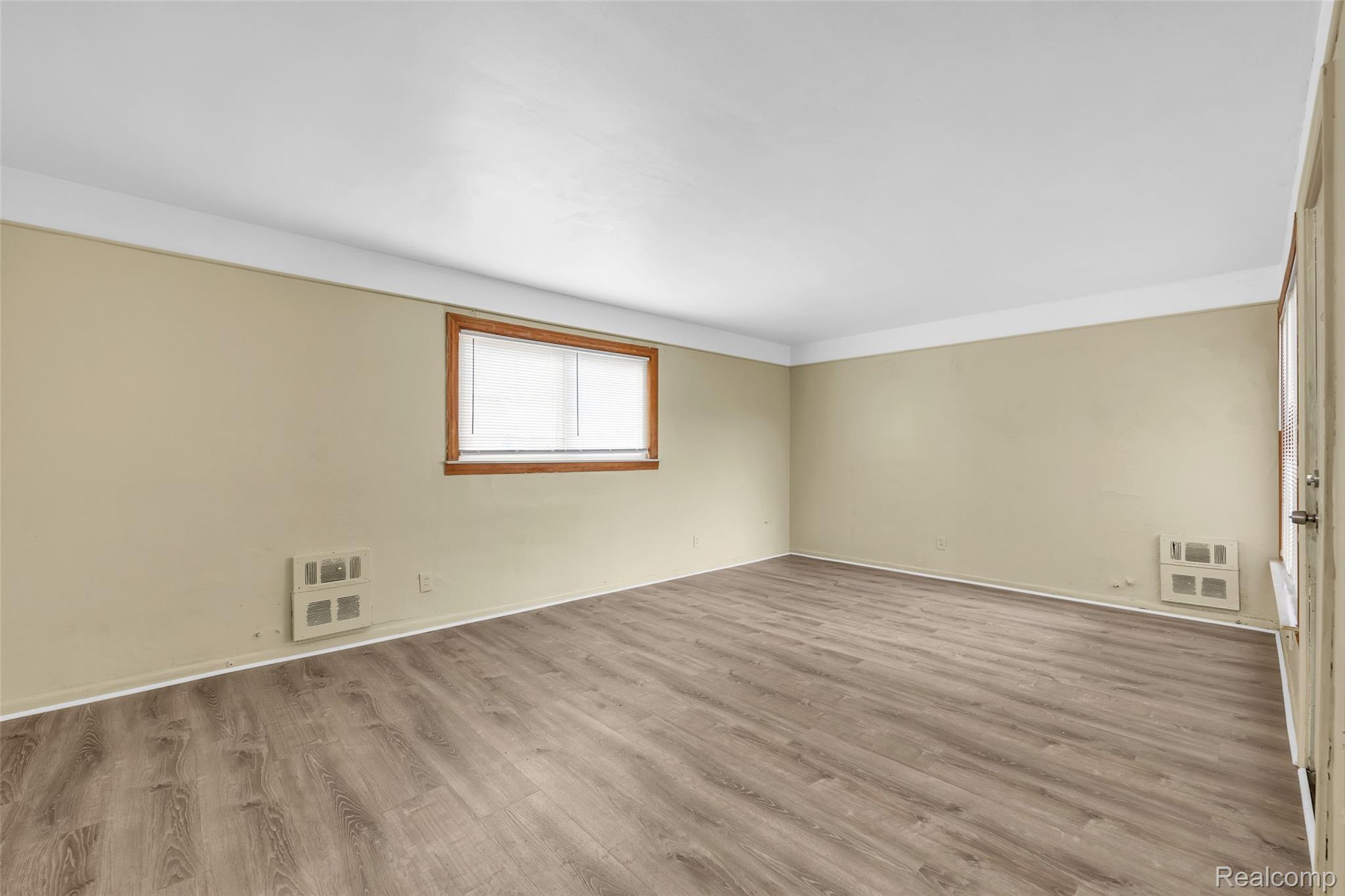 16721 Greenfield Road Property Photo 7