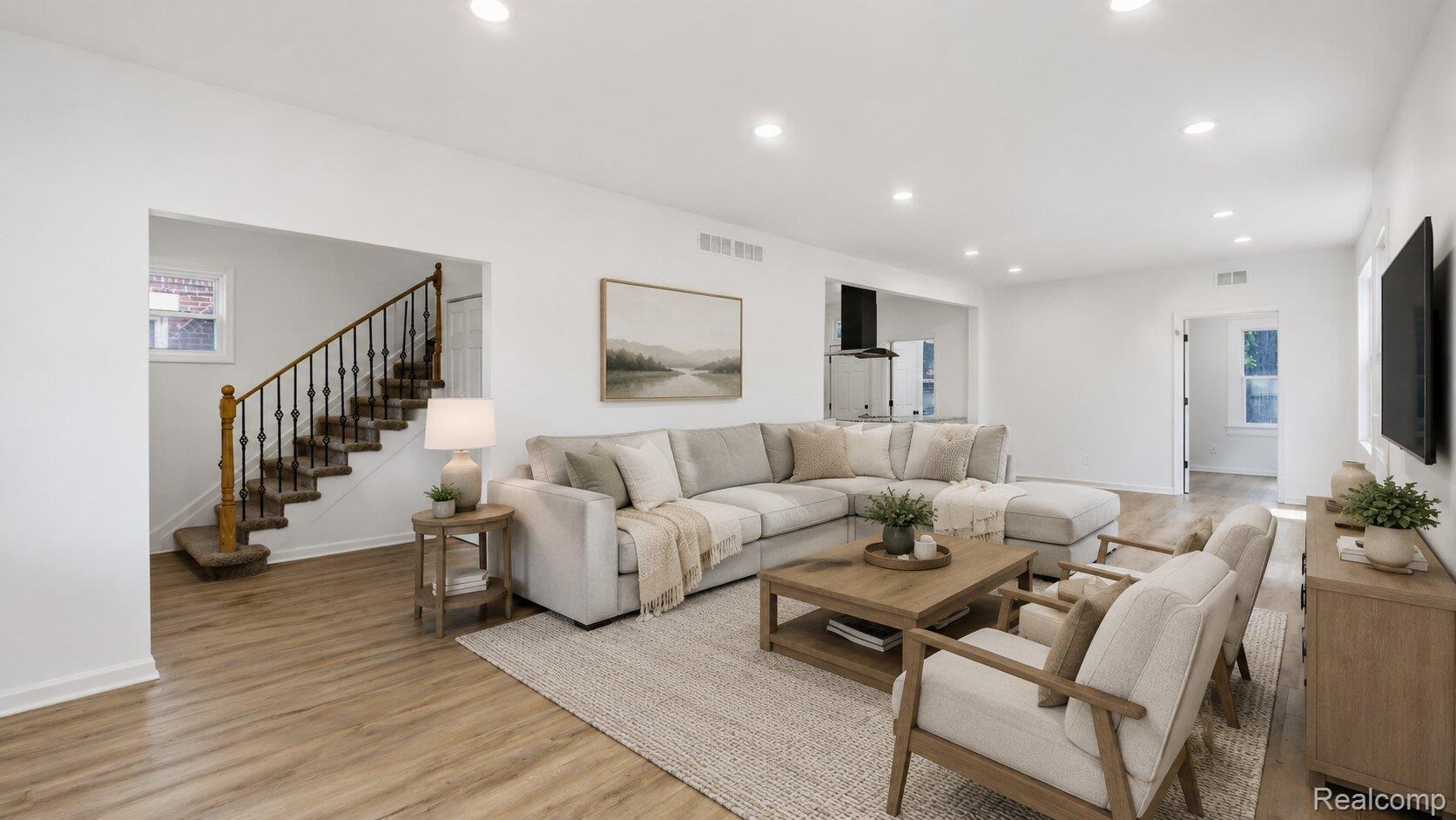 2025 Lawrence Street Property Photo 7