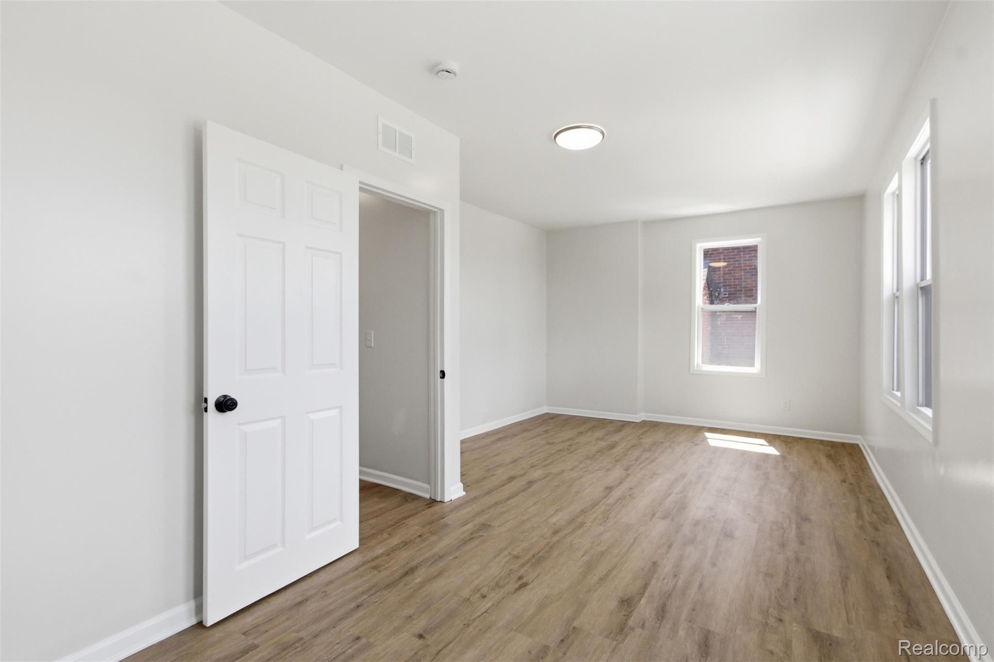 2025 Lawrence Street Property Photo 12