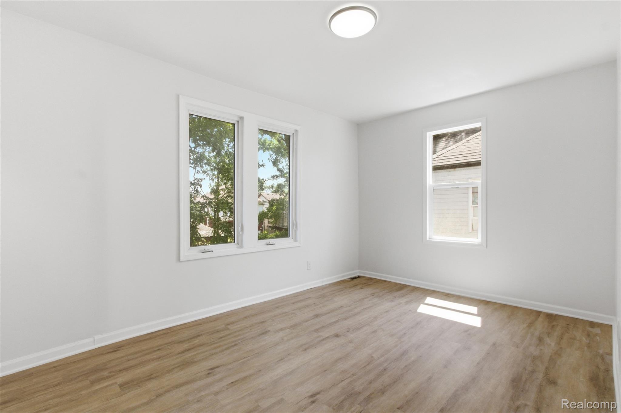 2025 Lawrence Street Property Photo 14