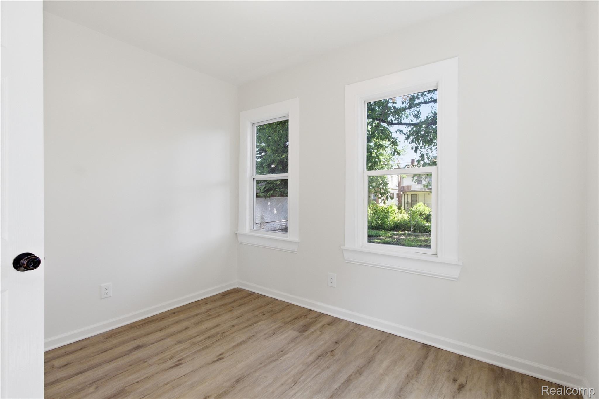 2025 Lawrence Street Property Photo 19