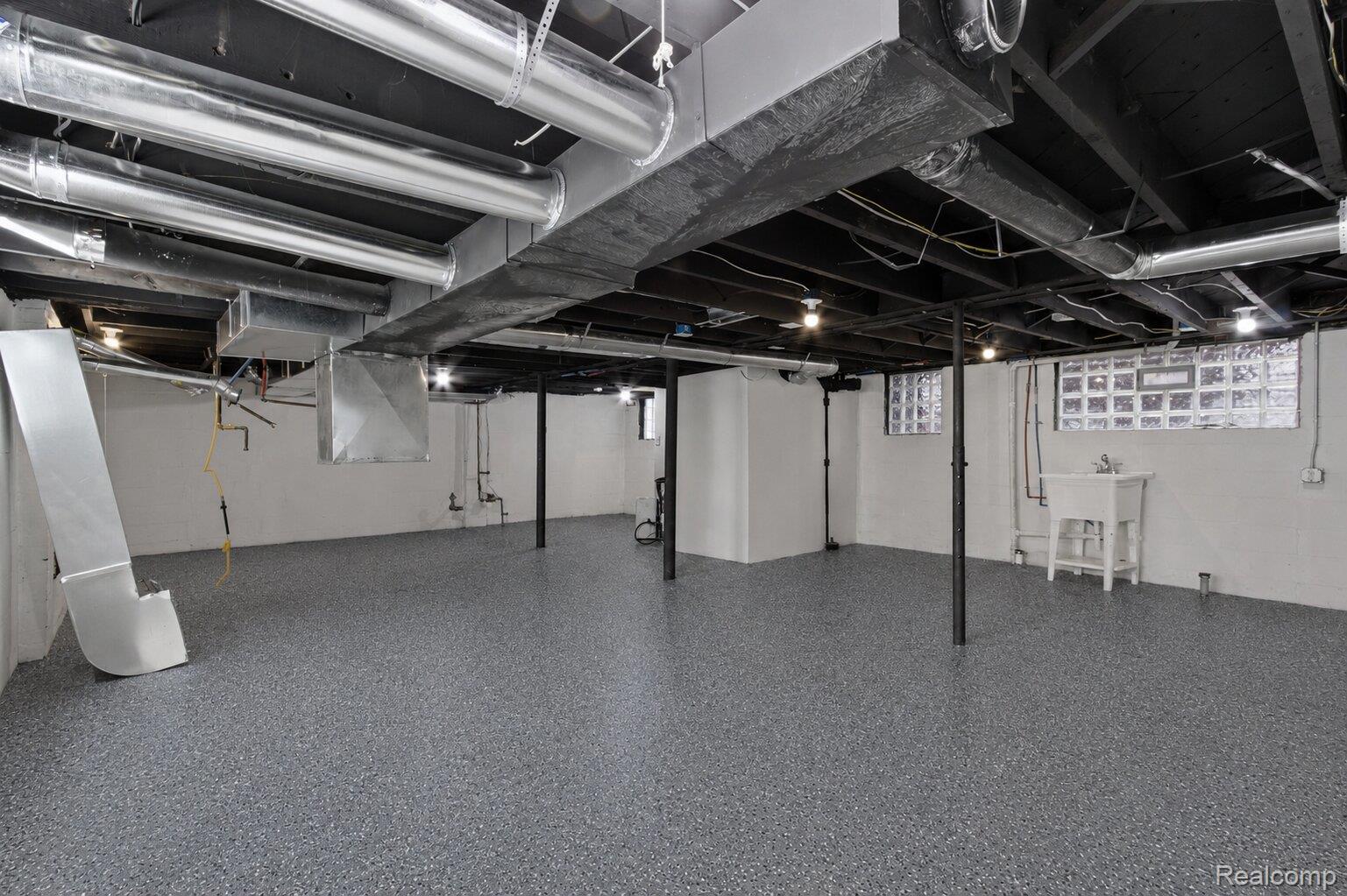 2025 Lawrence Street Property Photo 20