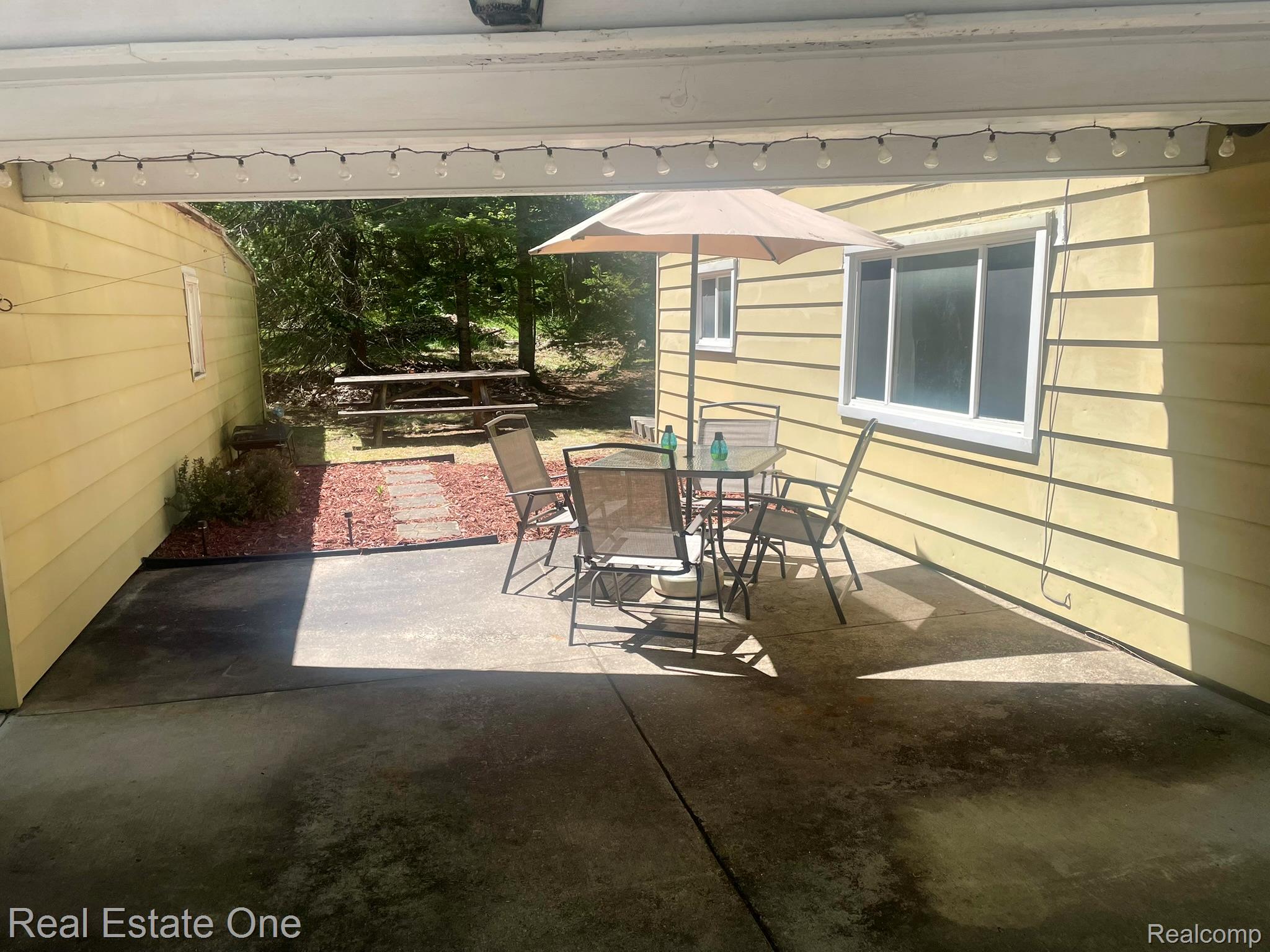 2596 E Fox Road Property Photo 6