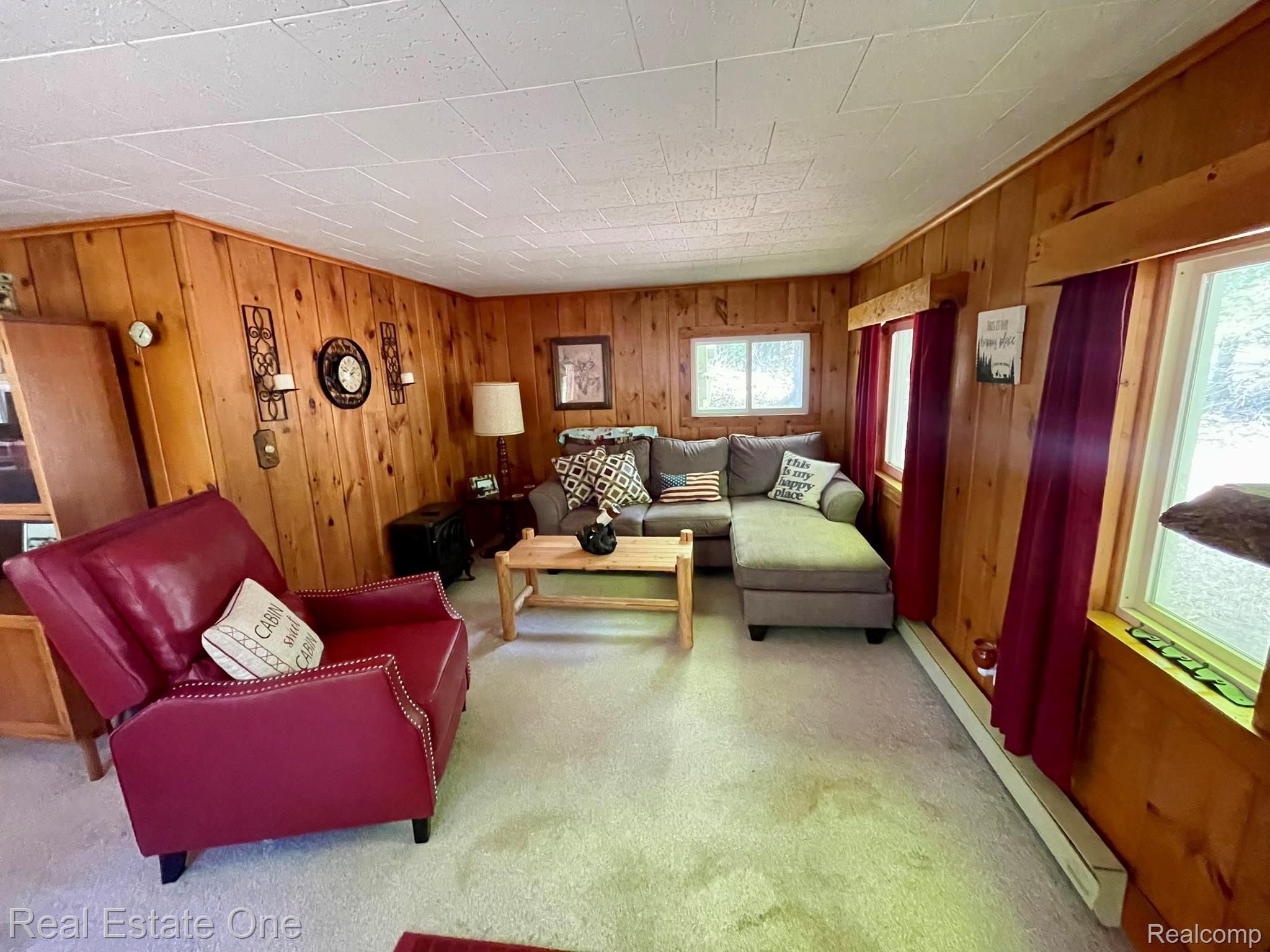 2596 E Fox Road Property Photo 9