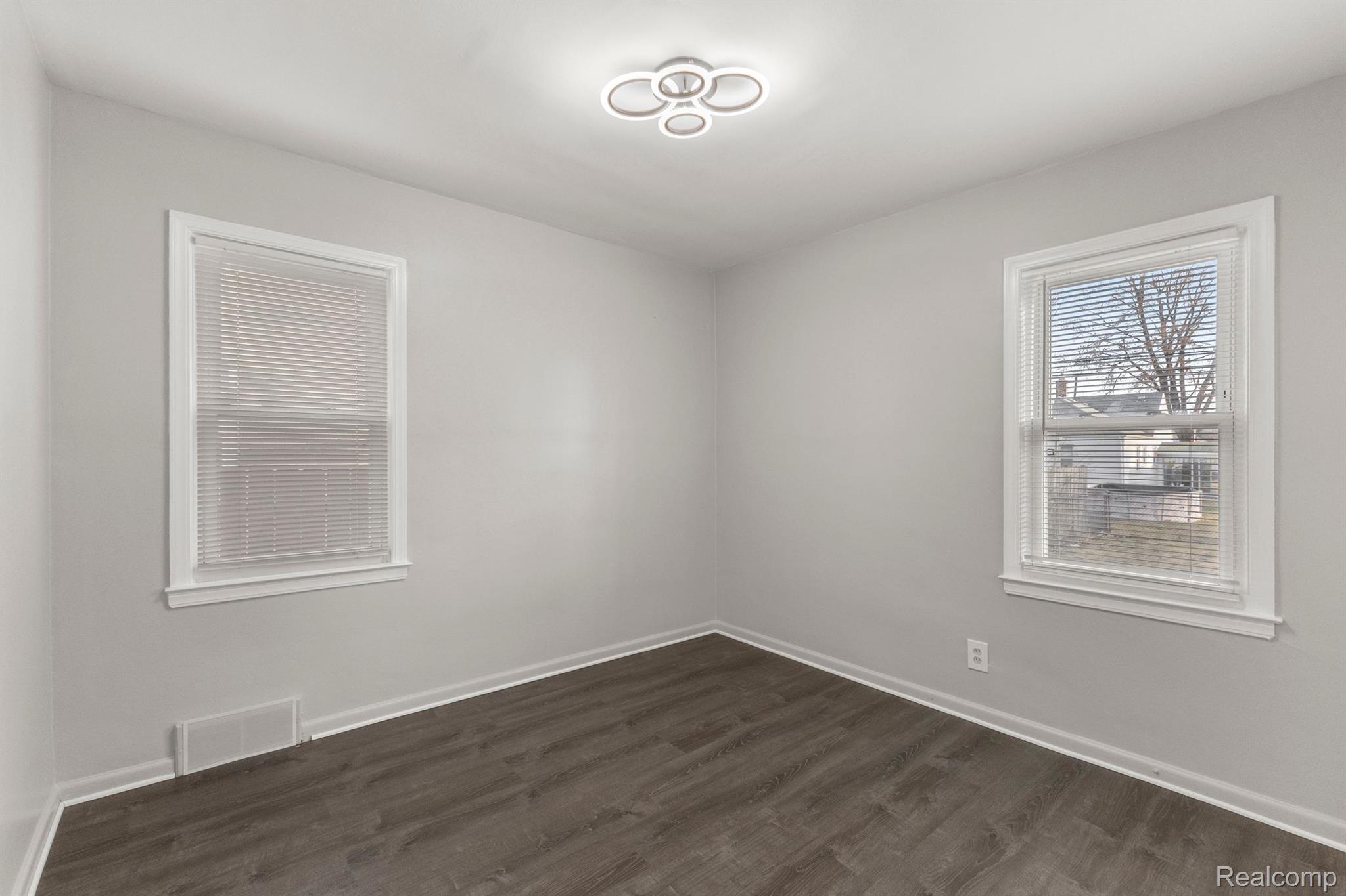 14592 Oconnor Avenue Property Photo 22