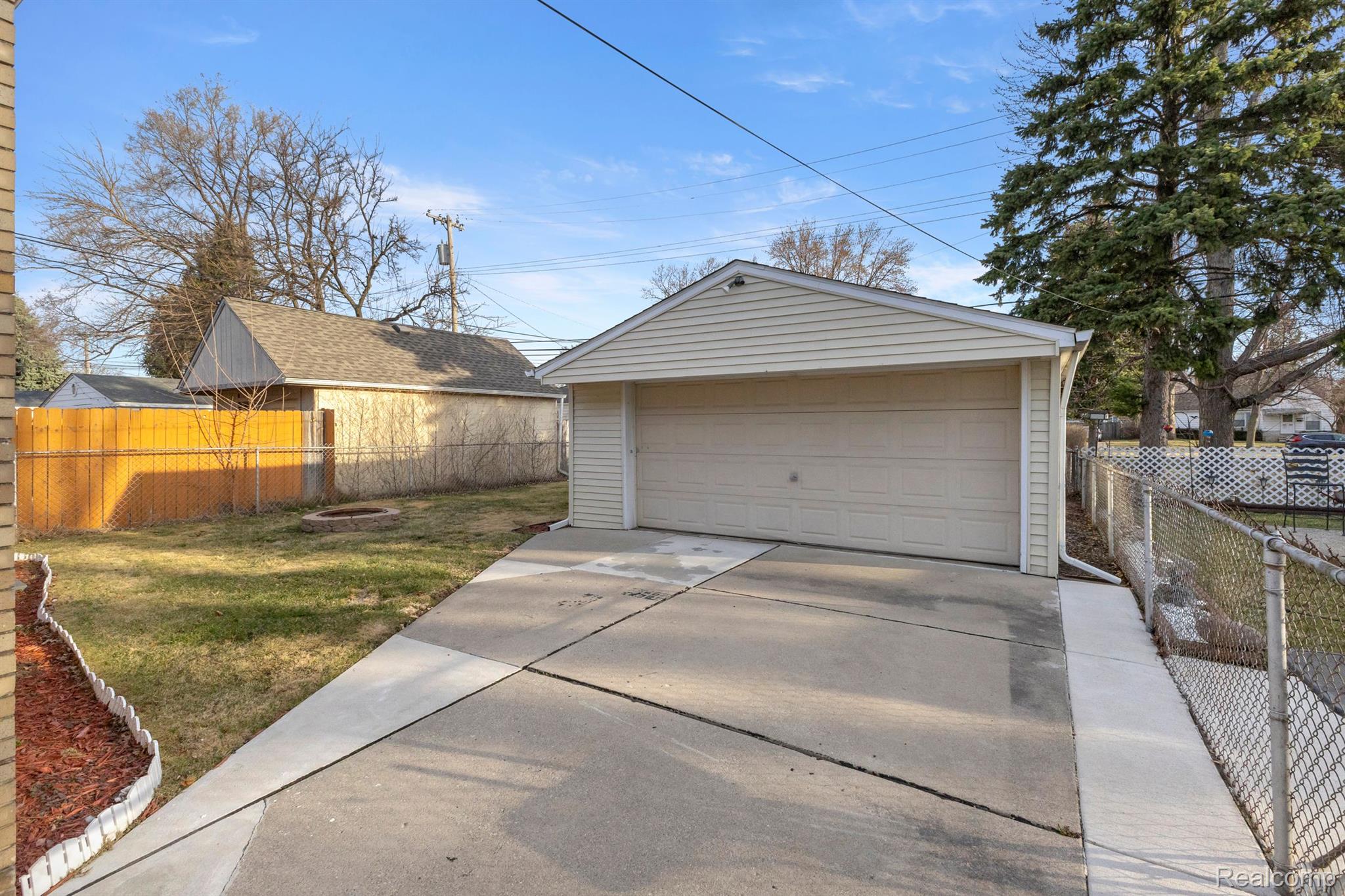 14592 Oconnor Avenue Property Photo 32