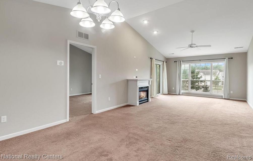 16707 Carriage Way Property Photo 7