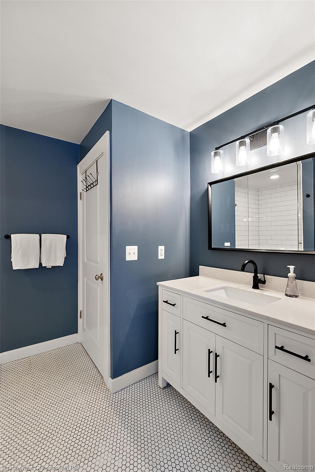112 Watson Street 24 Property Photo 22