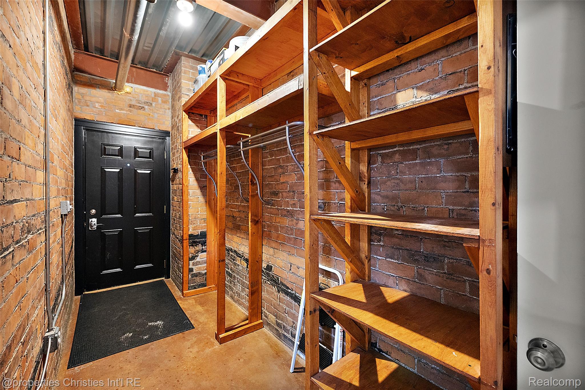 112 Watson Street 24 Property Photo 26