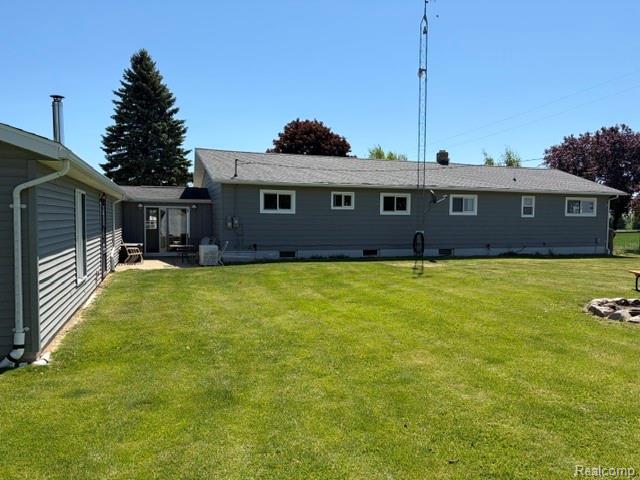 4815 Loree Road Property Photo 5