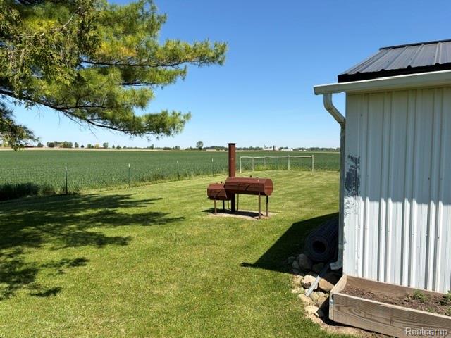 4815 Loree Road Property Photo 11