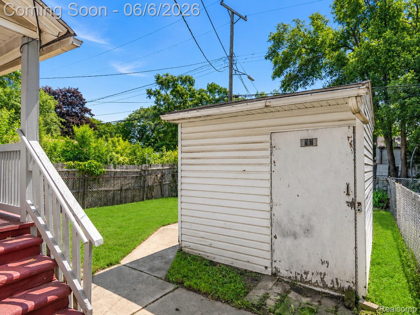 207 Richter Street Property Photo 38