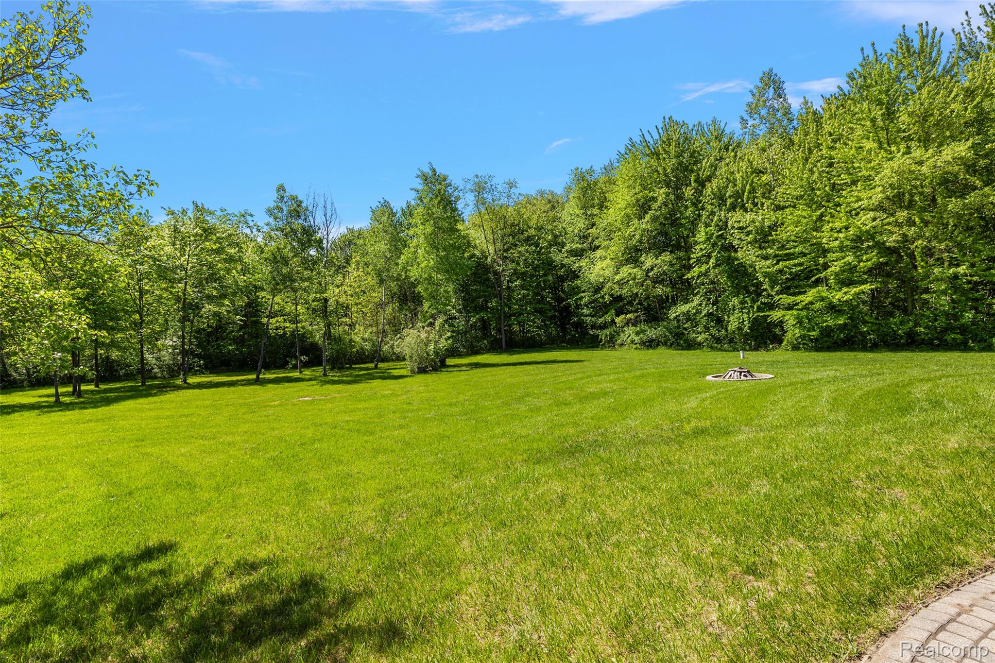62502 Wayfaring Road Property Photo 8