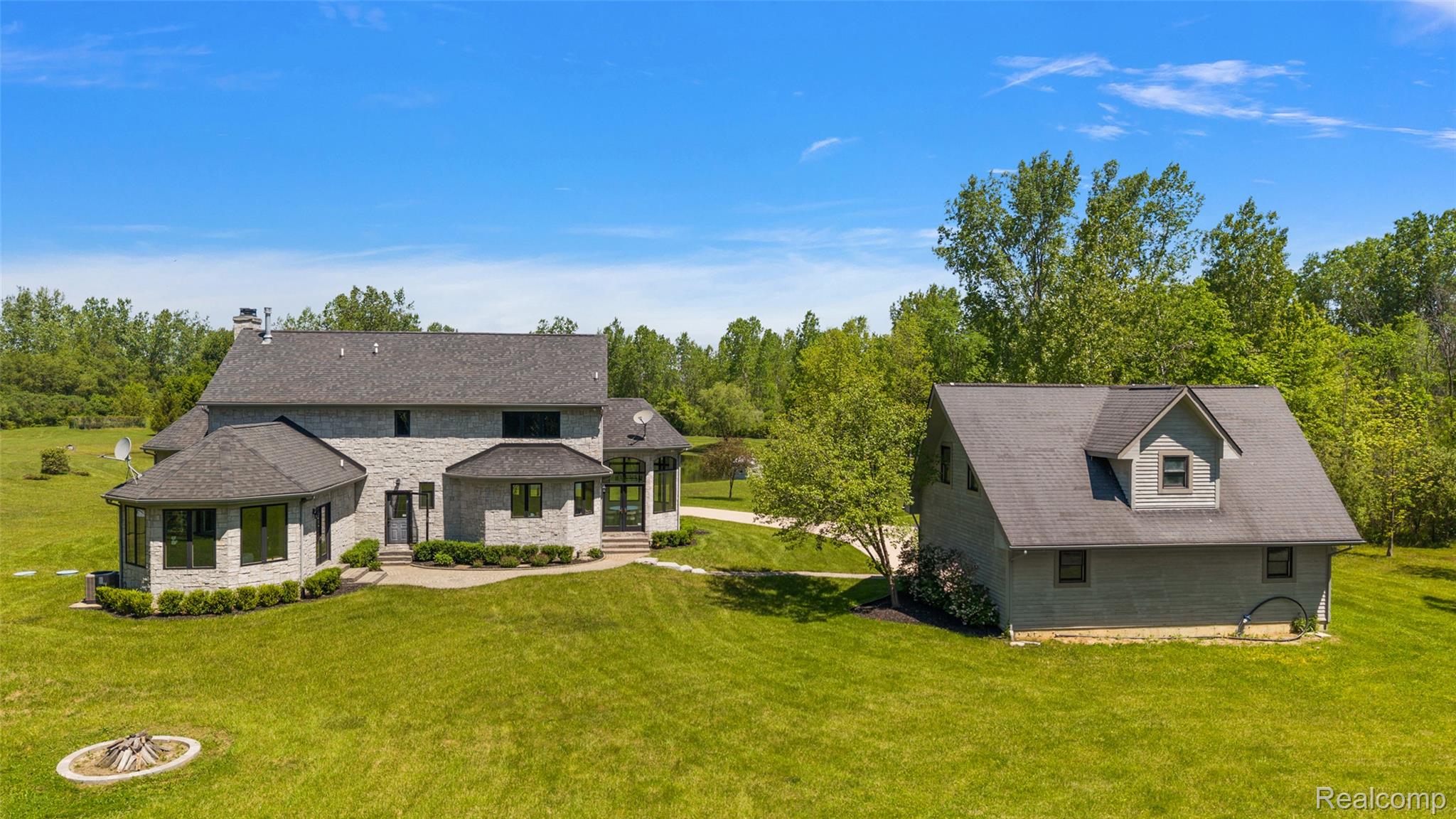 62502 Wayfaring Road Property Photo 11