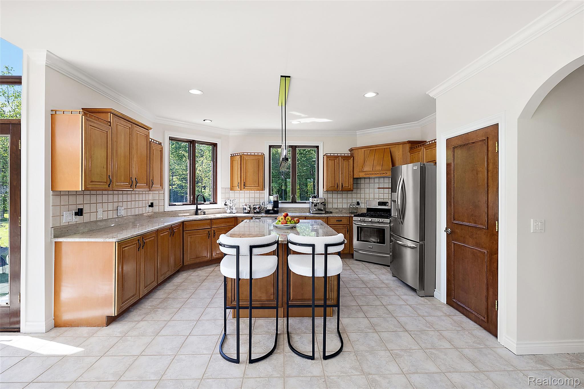 62502 Wayfaring Road Property Photo 44
