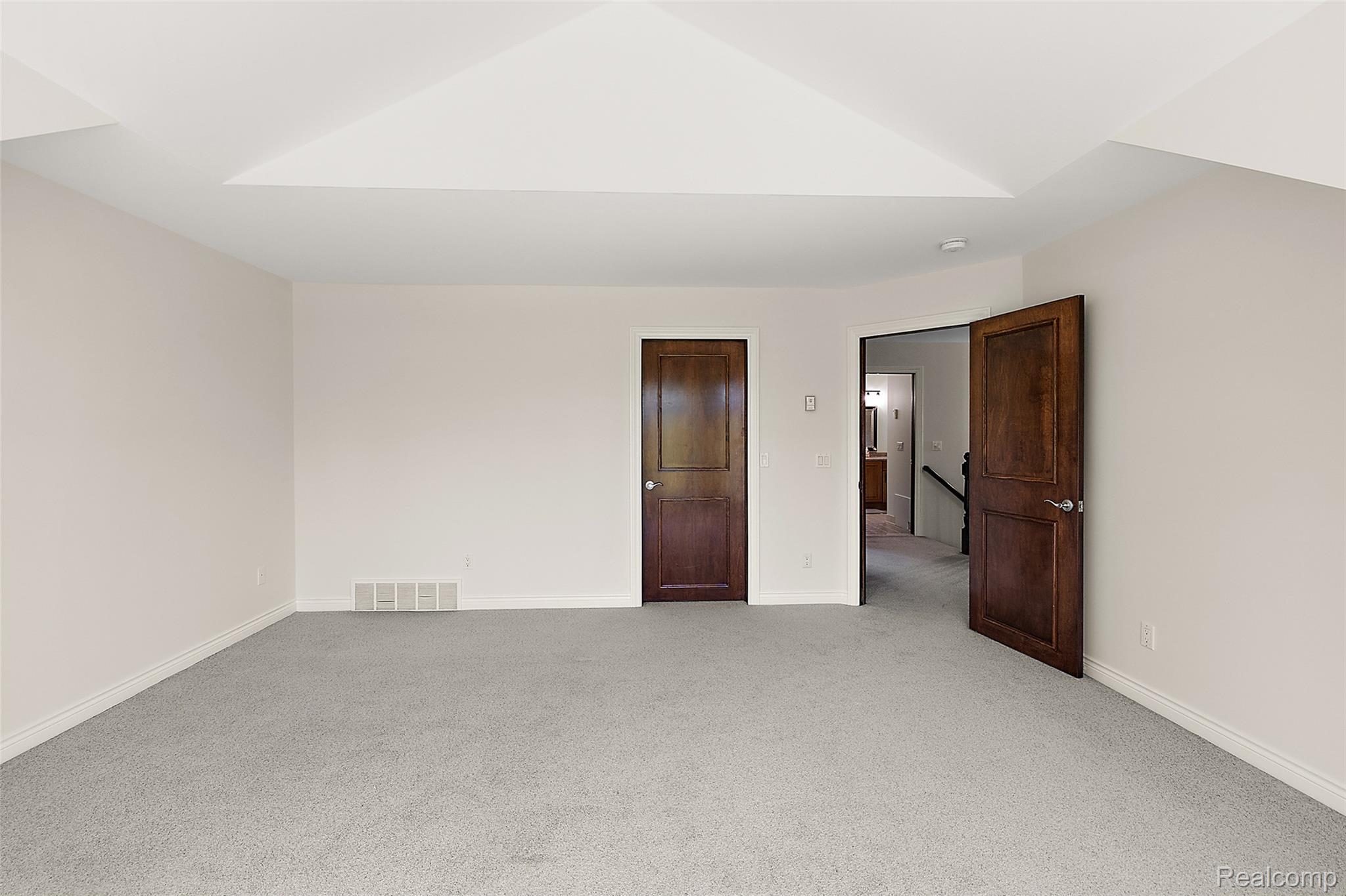 62502 Wayfaring Road Property Photo 78