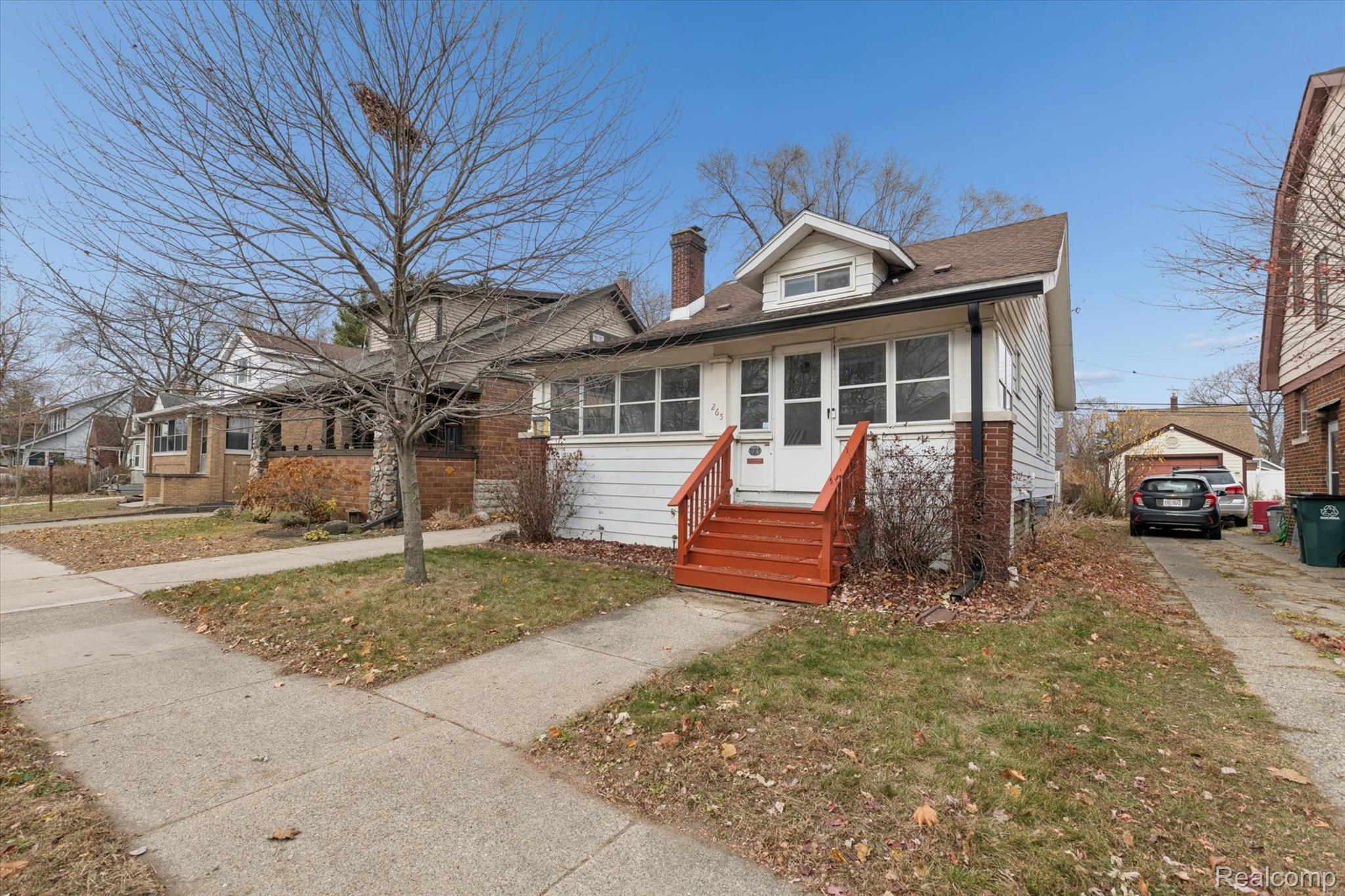 265 E Lewiston Avenue Property Photo 4
