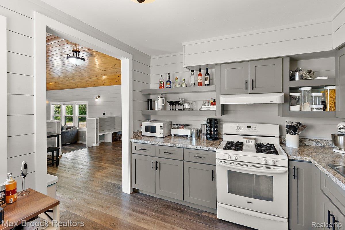 8580 Silver Creek Road Property Photo 19