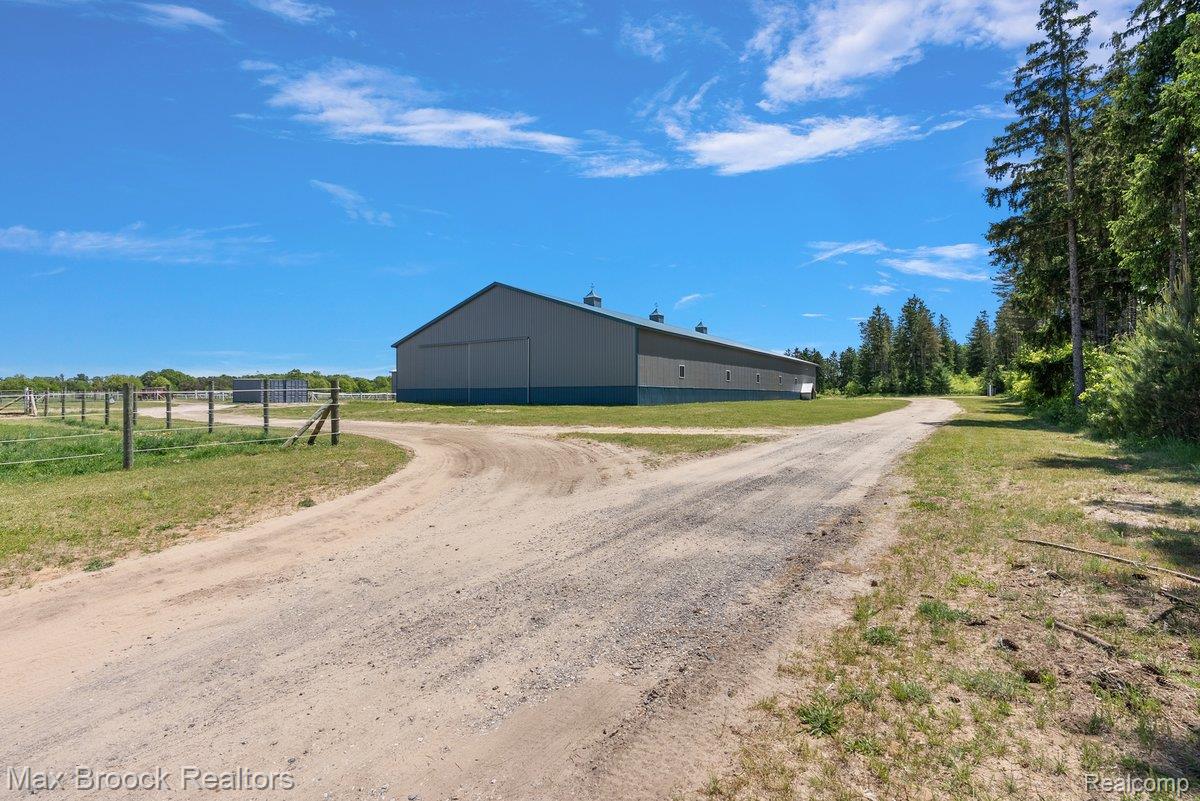 8580 Silver Creek Road Property Photo 28