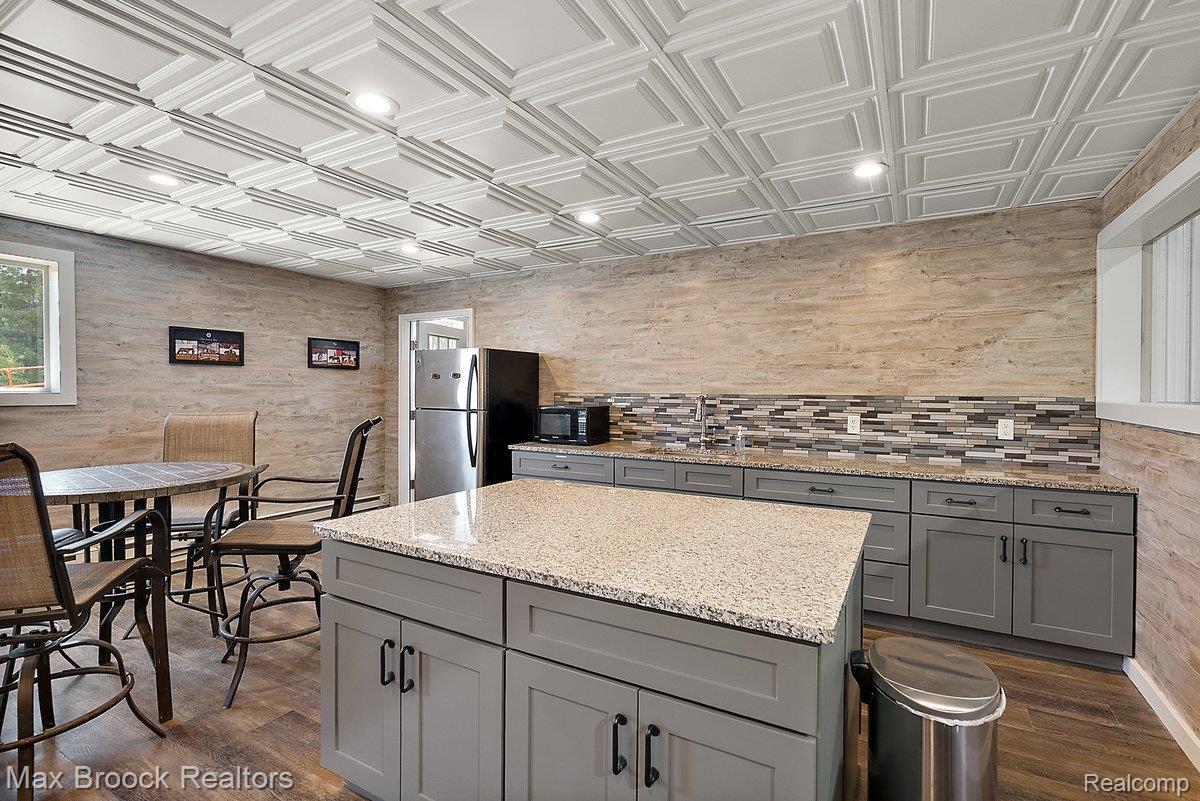 8580 Silver Creek Road Property Photo 31