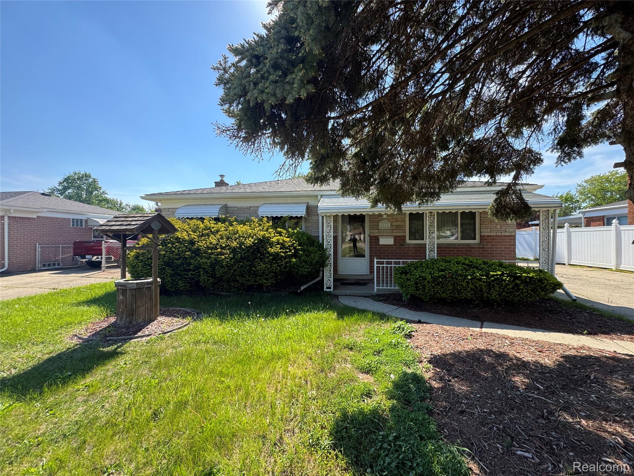 31263 Hayes Road Property Photo 3