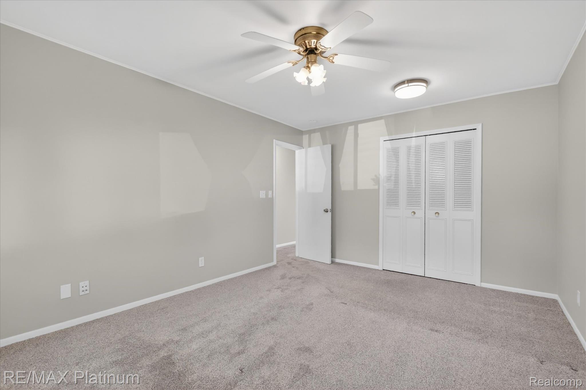 5980 Alan Drive 8 Property Photo 14
