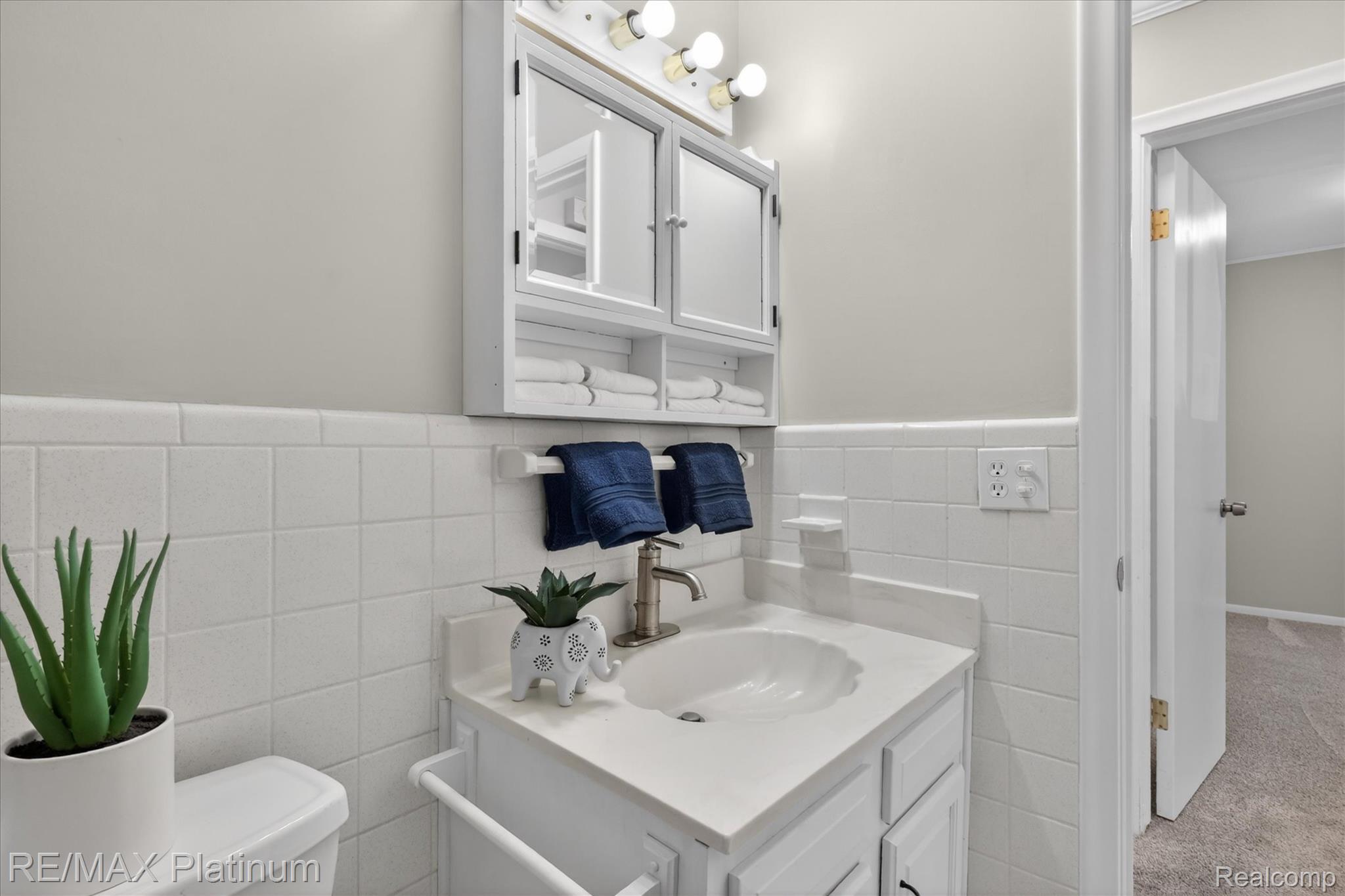 5980 Alan Drive 8 Property Photo 16