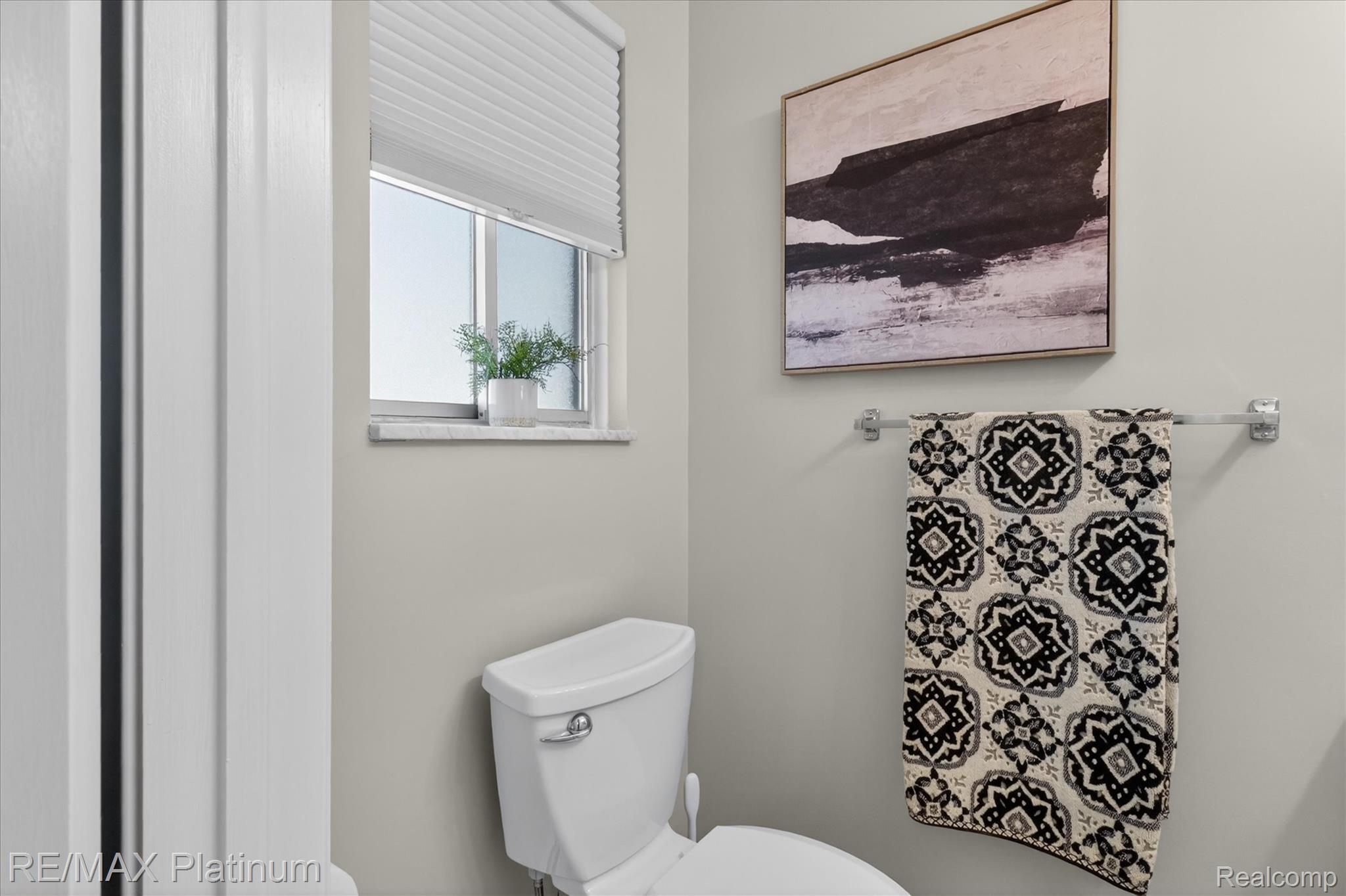 5980 Alan Drive 8 Property Photo 24