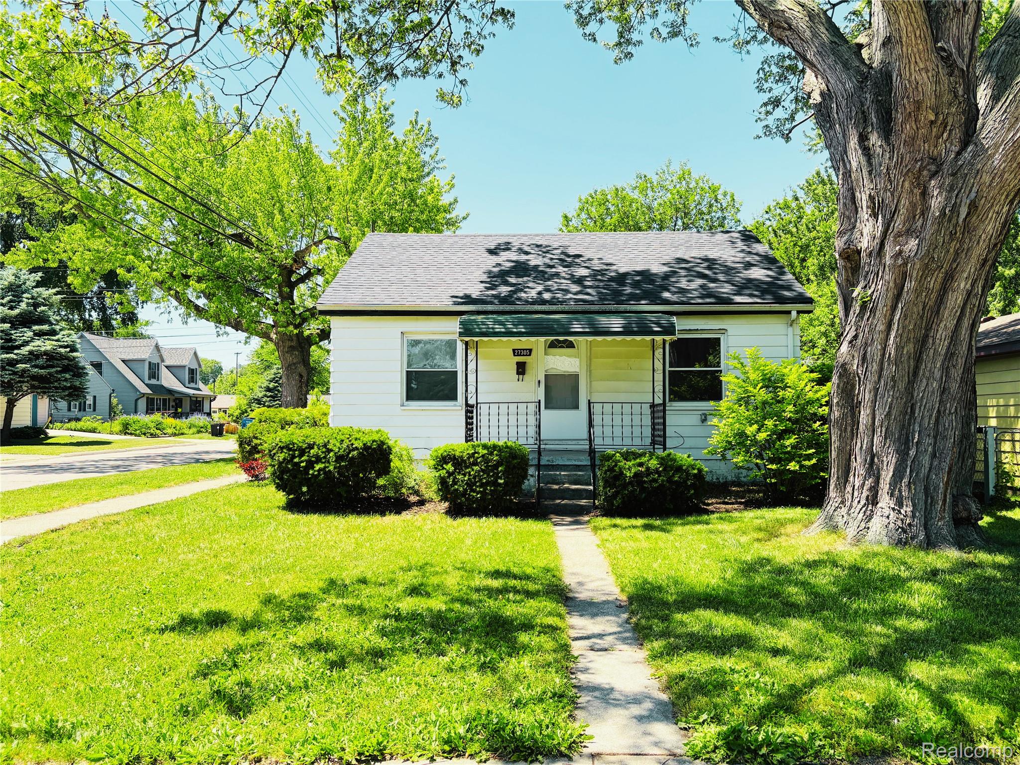 27305 Townley Street Property Photo 1