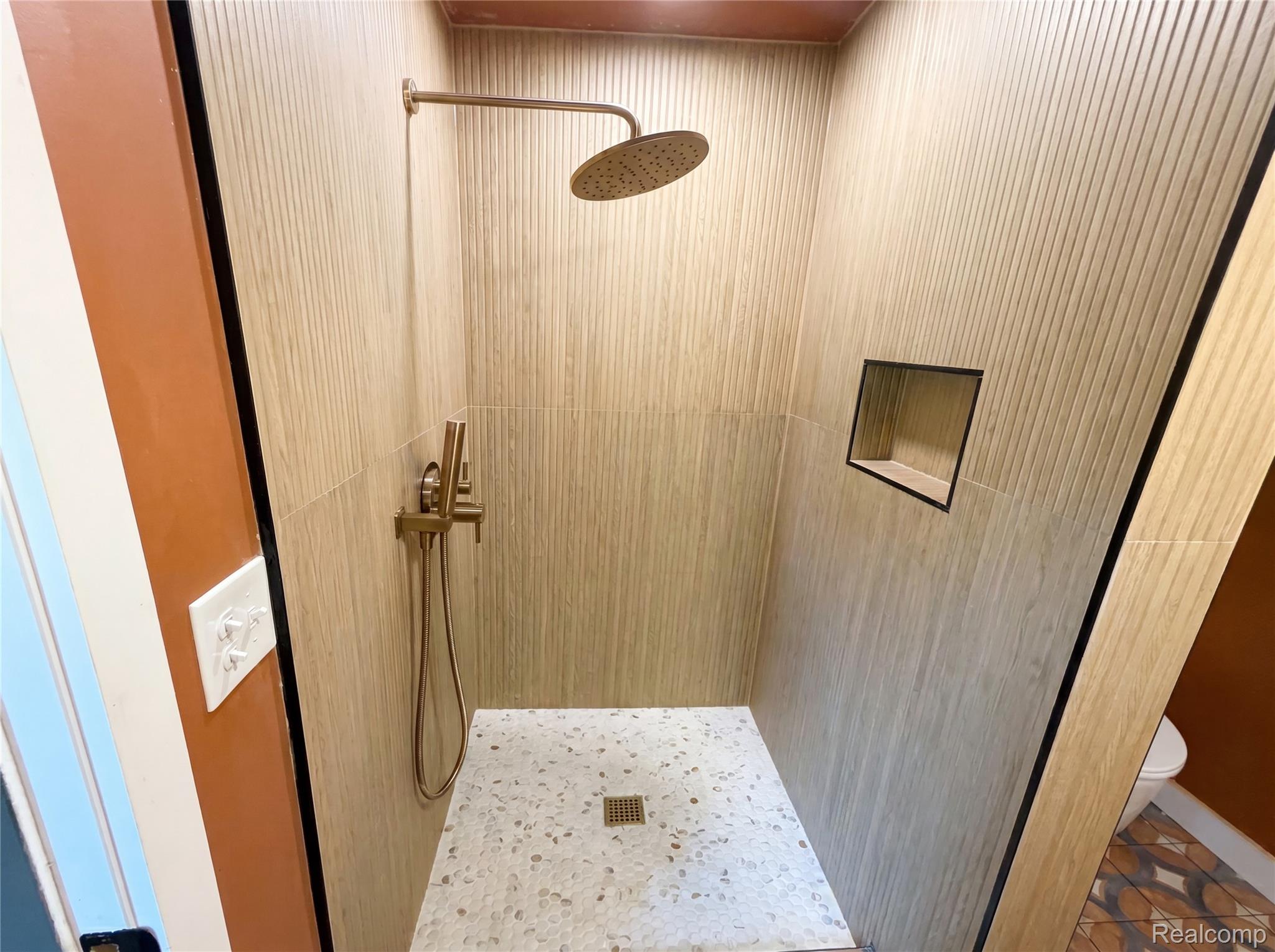 492 Algene Street Property Photo 13