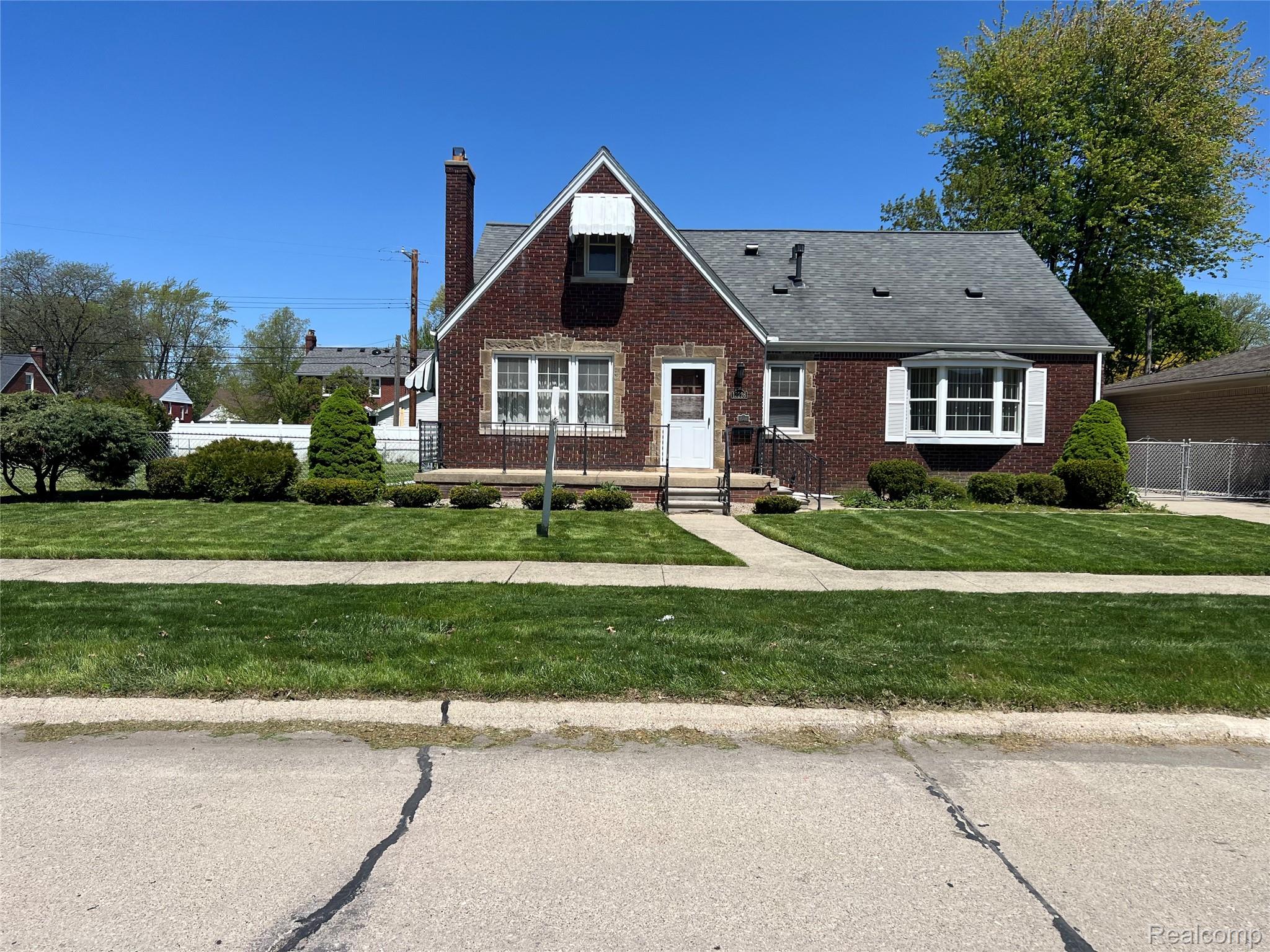 13226 Catalpa Street Property Photo 1