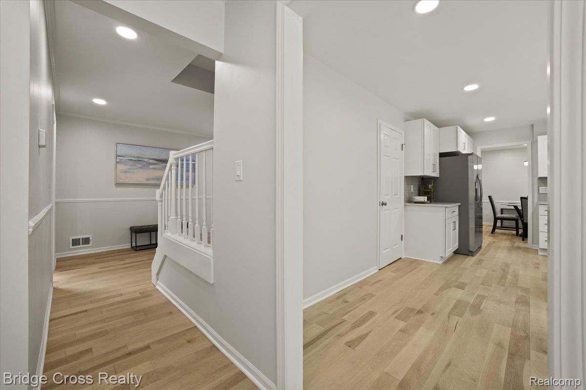 655 S Spinningwheel Lane Property Photo 12
