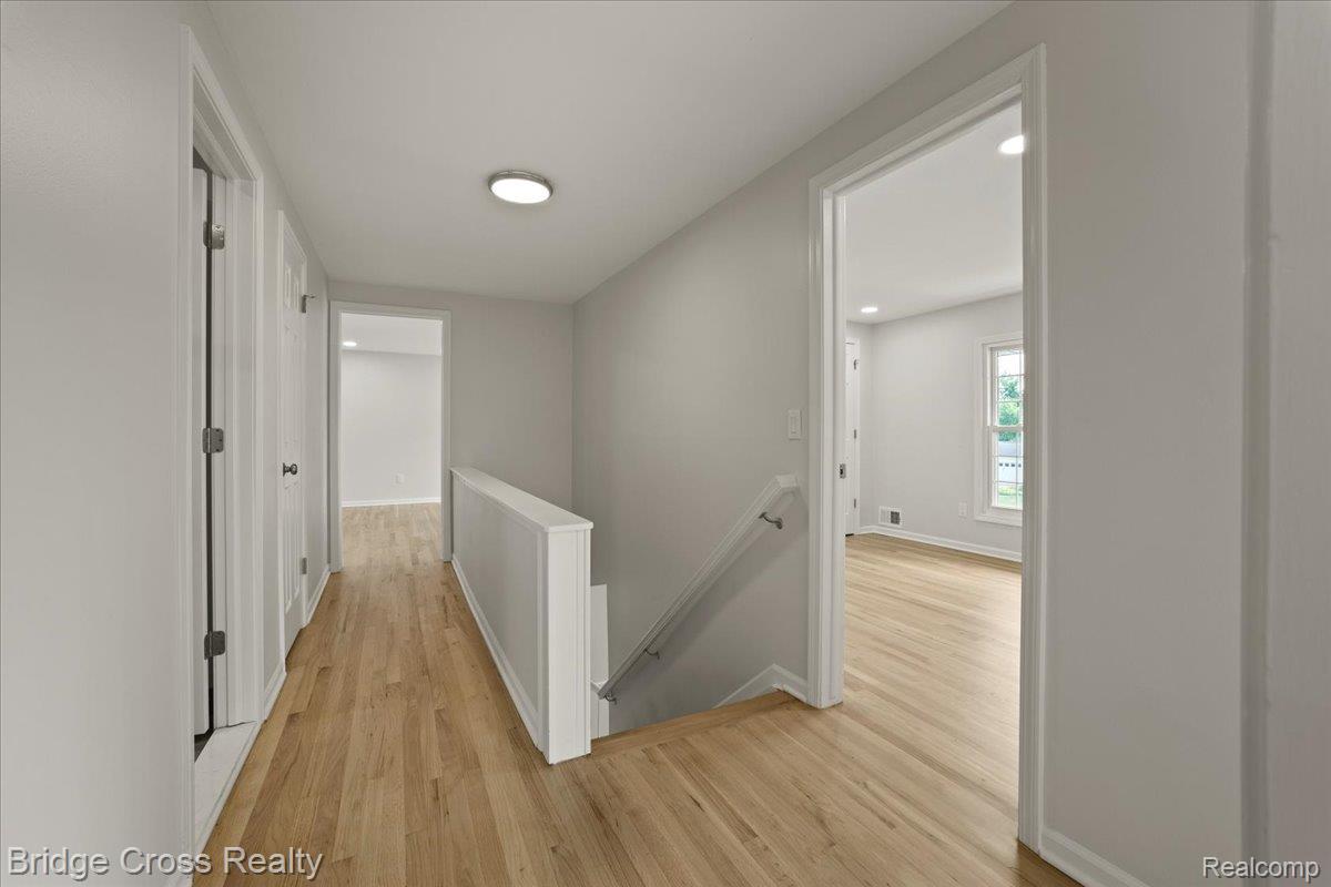 655 S Spinningwheel Lane Property Photo 21