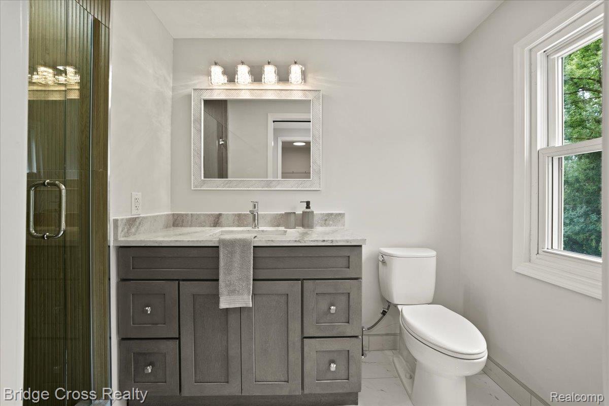 655 S Spinningwheel Lane Property Photo 26