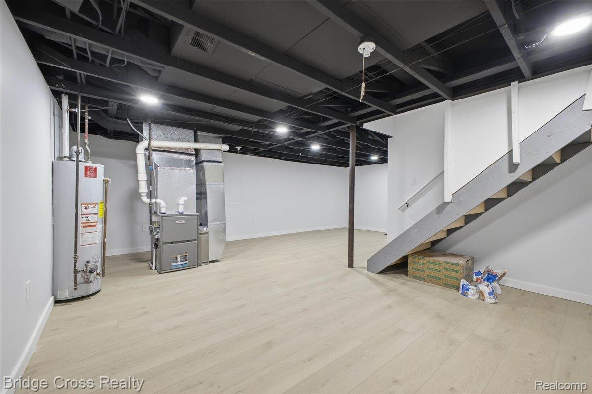 655 S Spinningwheel Lane Property Photo 37