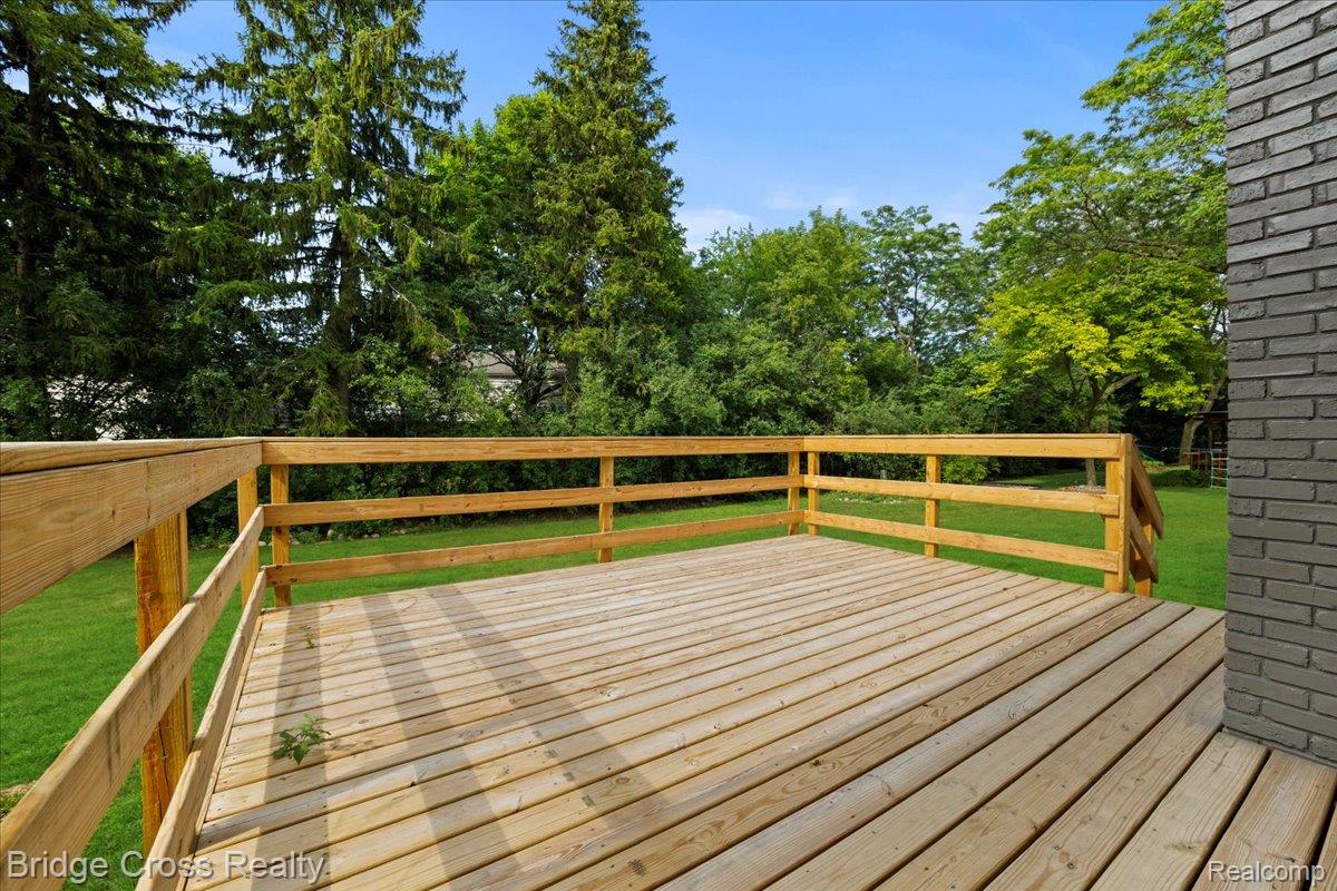 655 S Spinningwheel Lane Property Photo 38