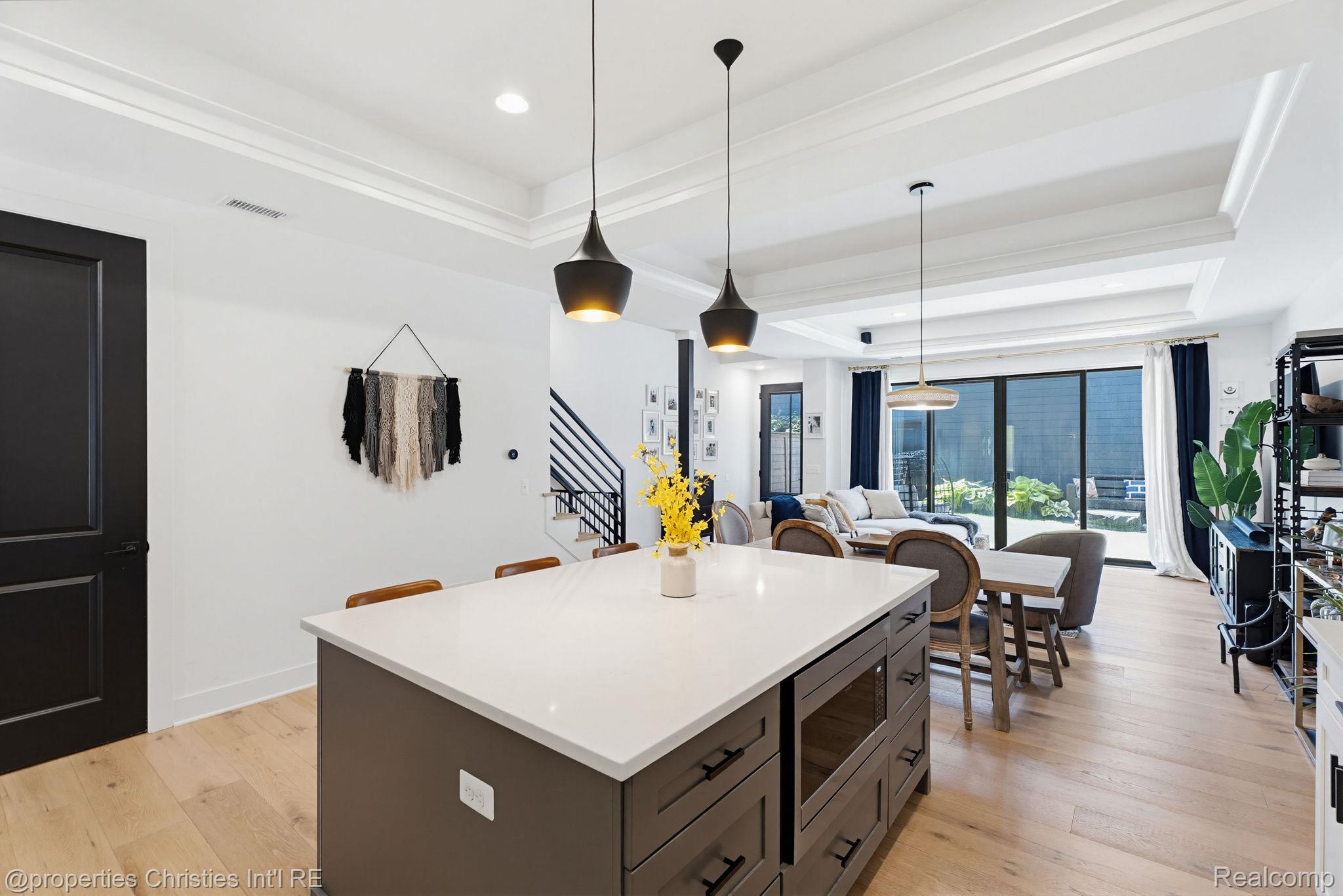 710 Parent Property Photo 11