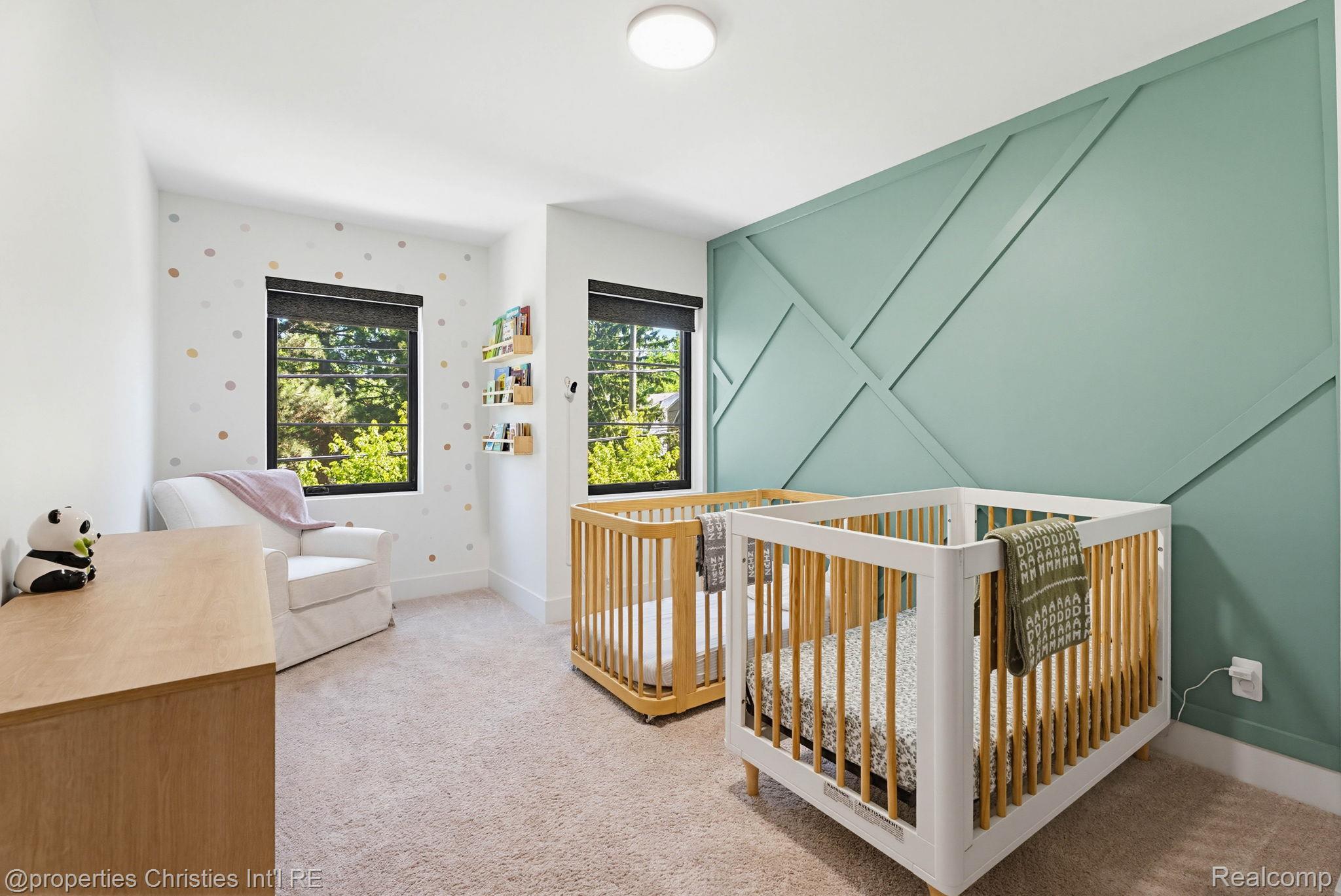 710 Parent Property Photo 21
