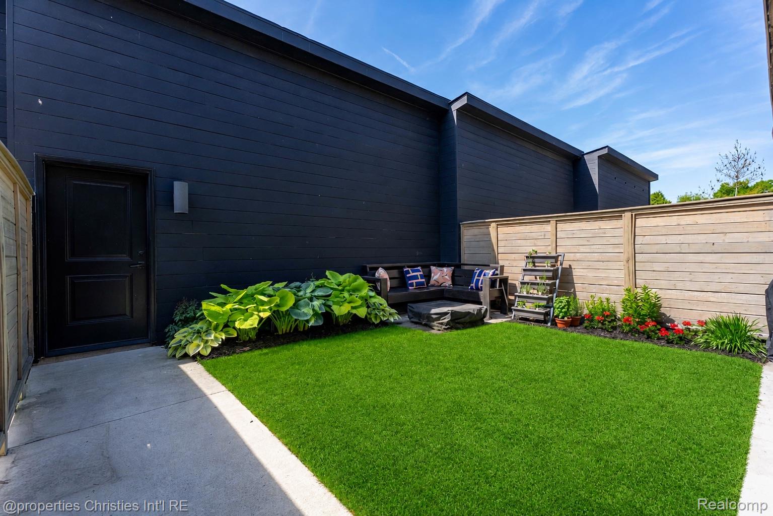 710 Parent Property Photo 38