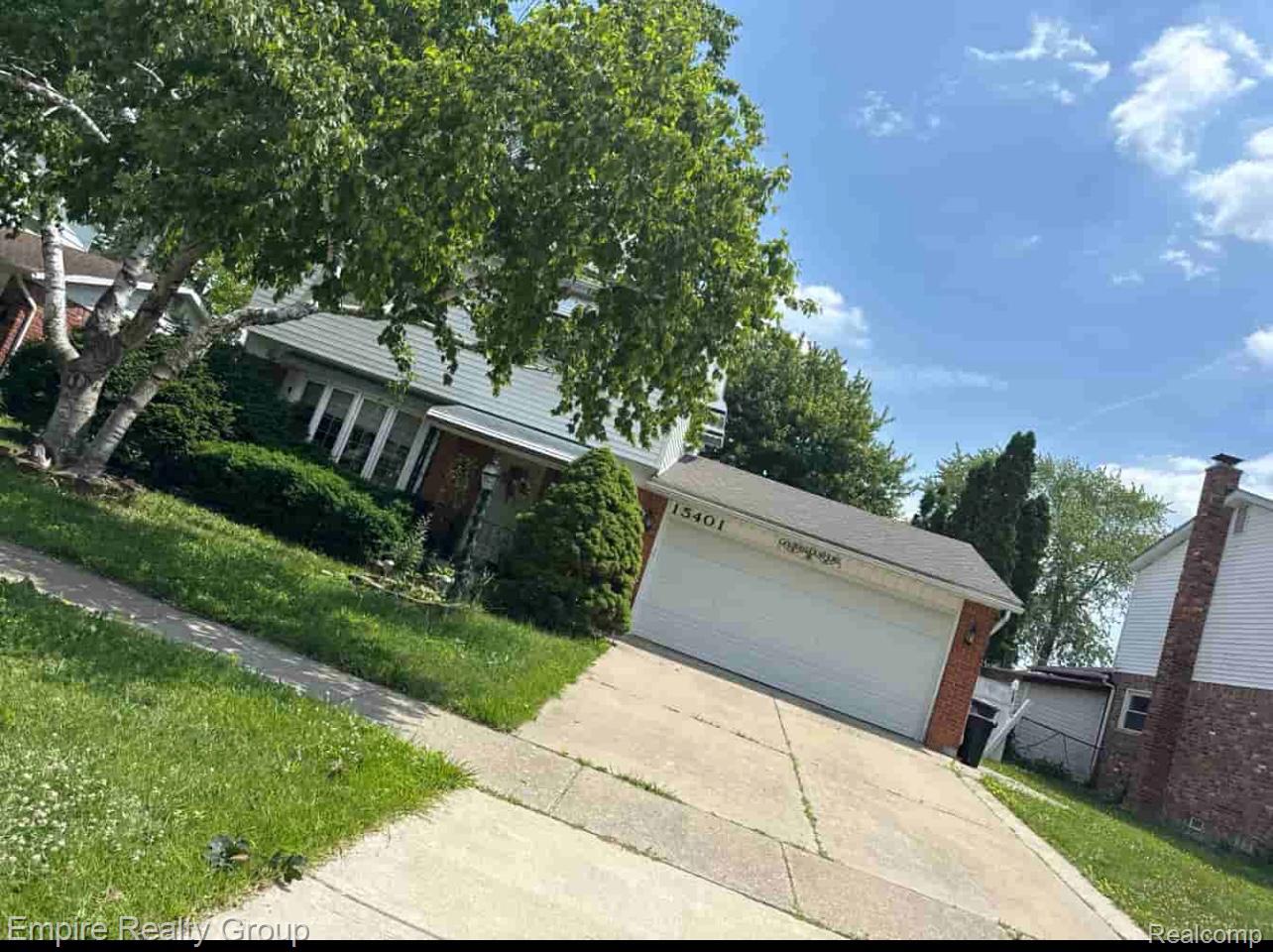 15401 Vivian Street Property Photo 1