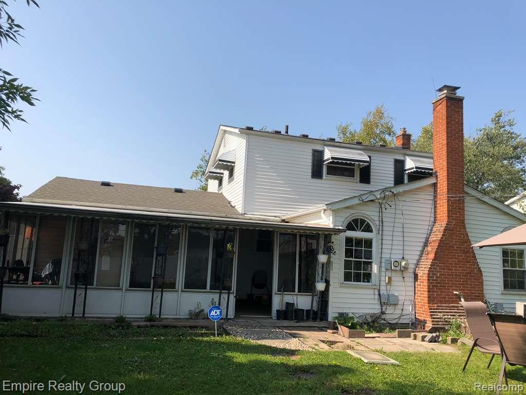 15401 Vivian Street Property Photo 2