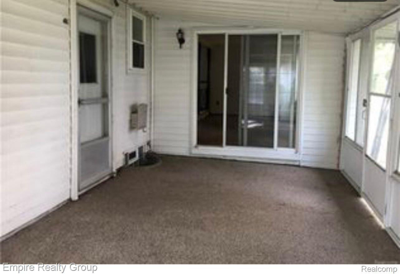 15401 Vivian Street Property Photo 8