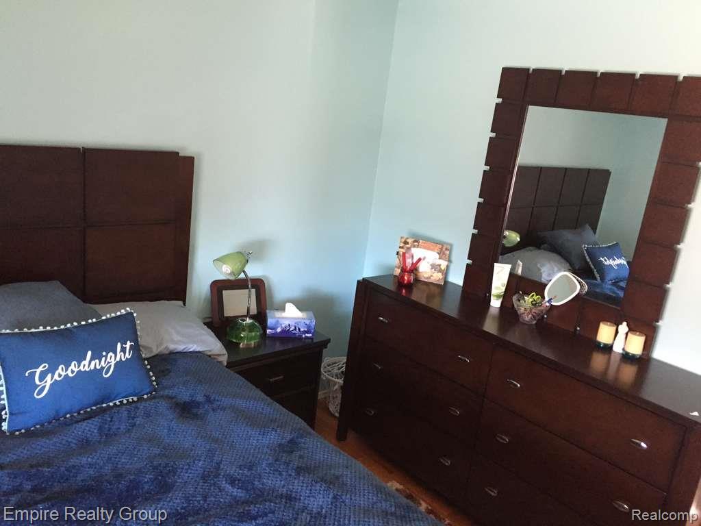 15401 Vivian Street Property Photo 15