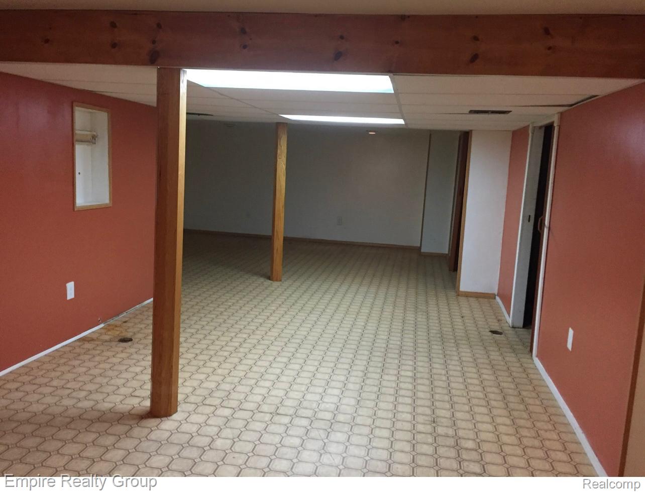 15401 Vivian Street Property Photo 16