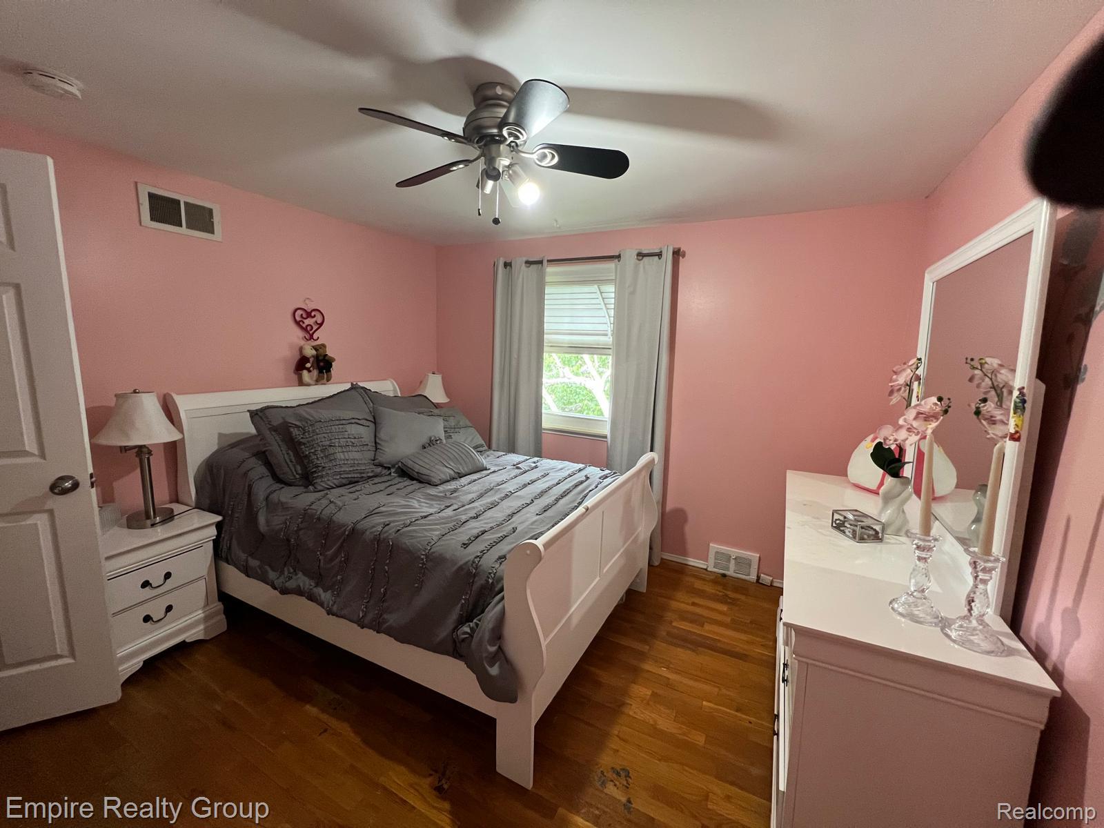 15401 Vivian Street Property Photo 18
