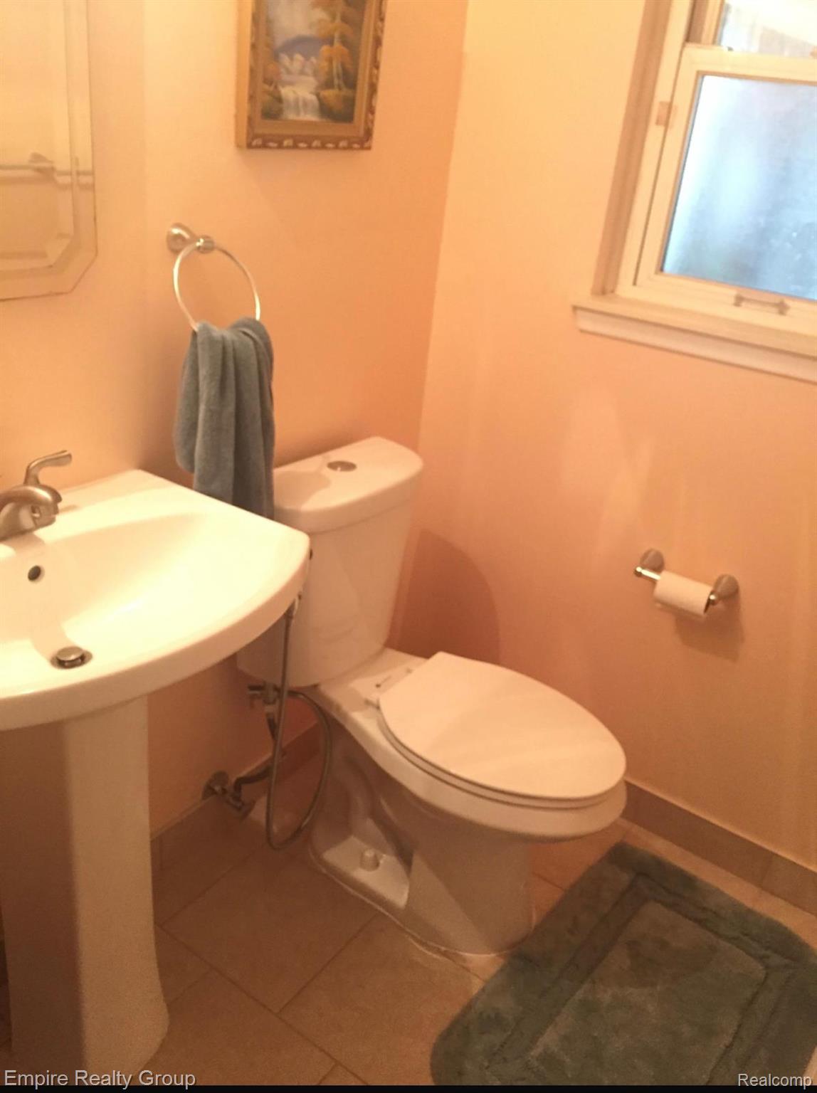 15401 Vivian Street Property Photo 23