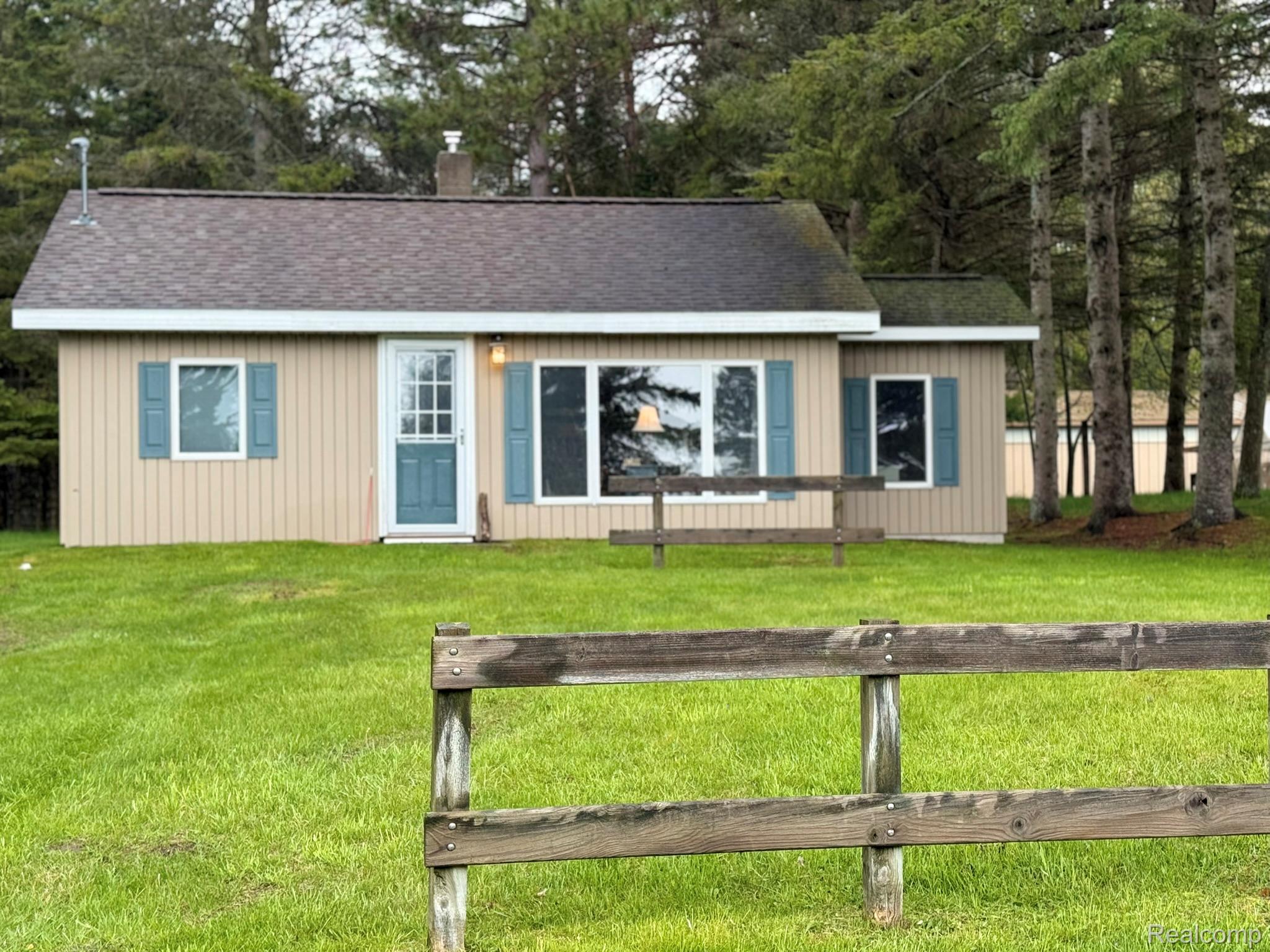 4348 N Shrew Road Property Photo 1